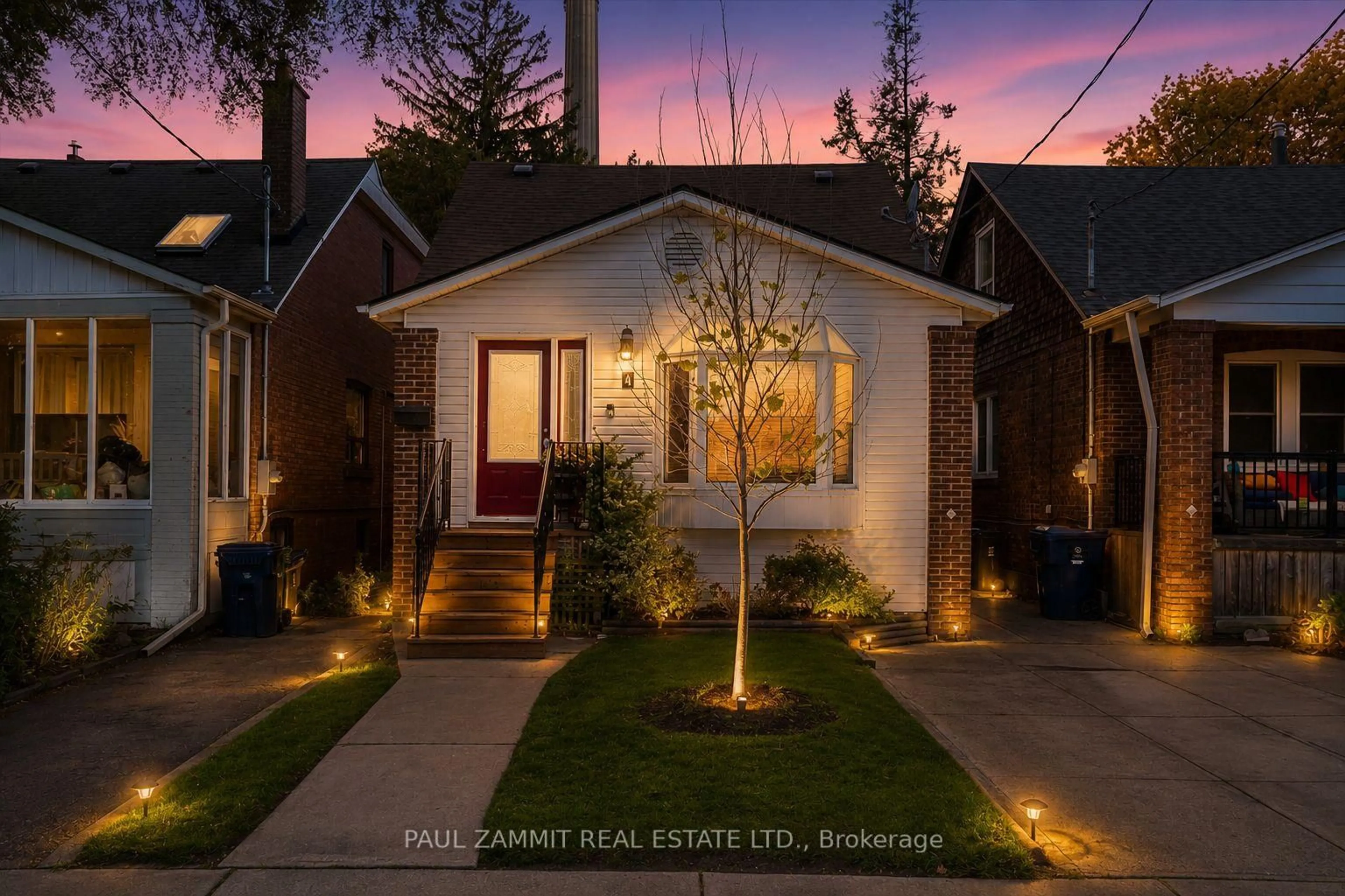 Unknown for 4 Binswood Ave, Toronto Ontario M4C 3N3