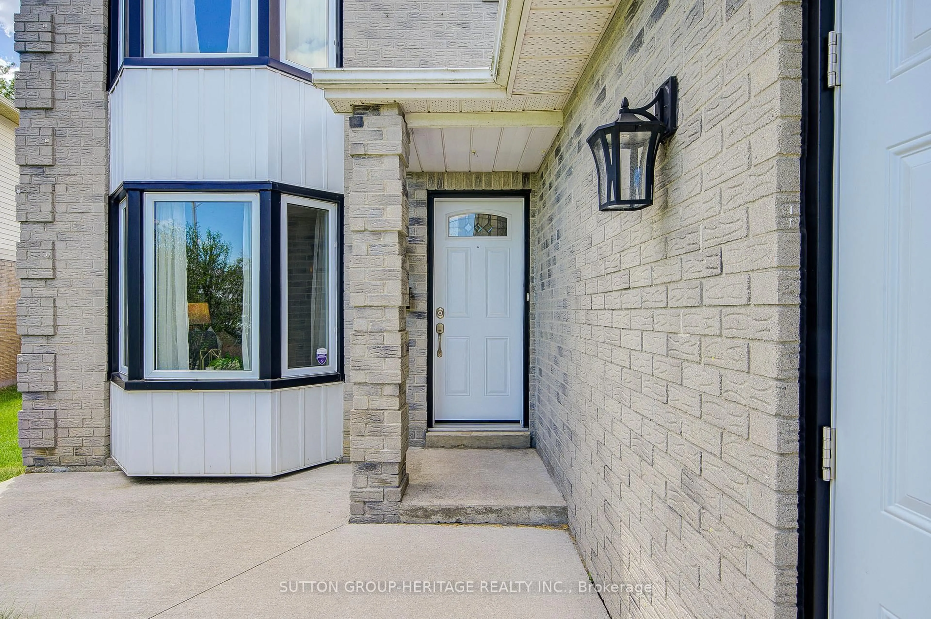 Unknown for 138 Reed Dr, Ajax Ontario L1S 6V2
