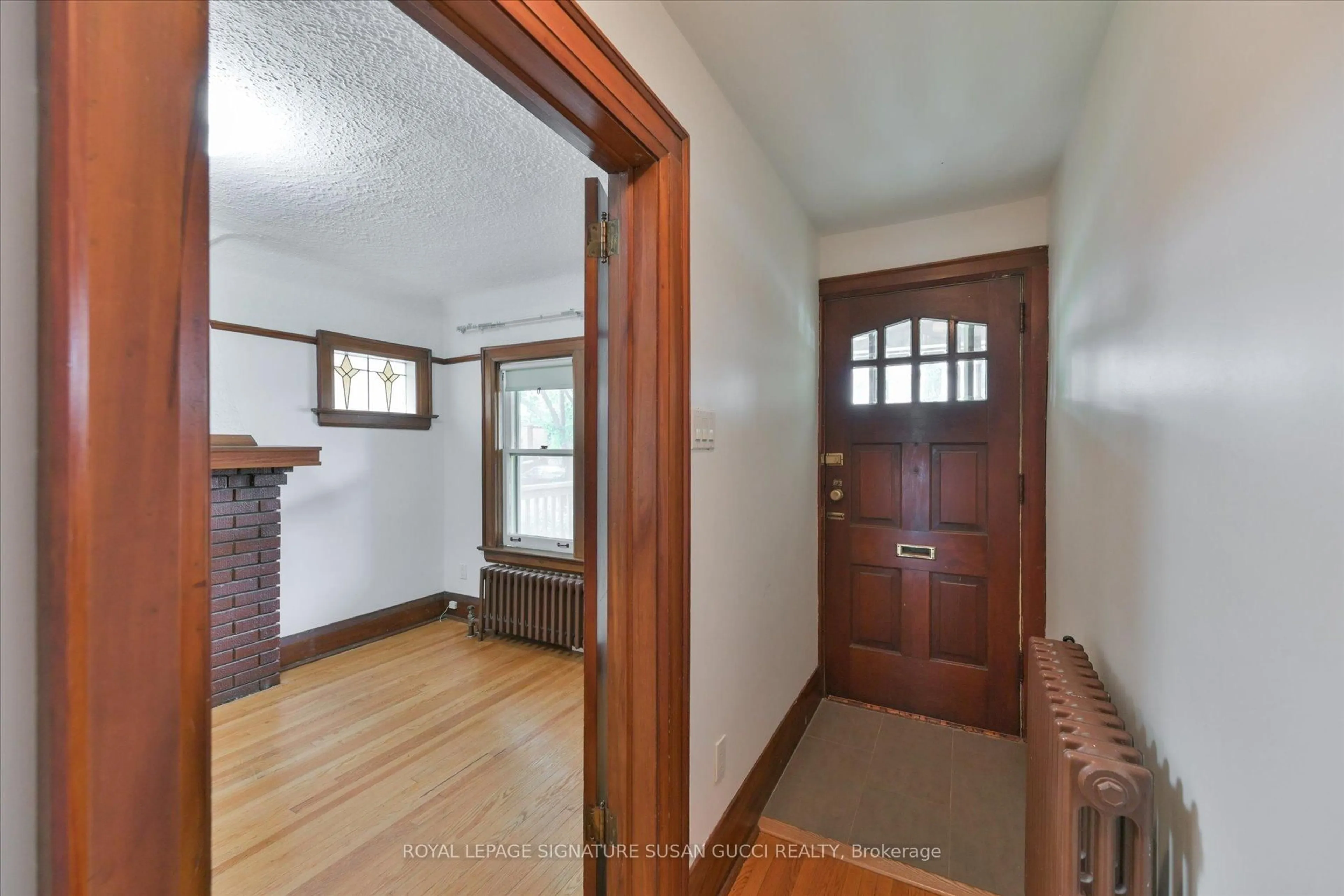 Unknown for 20 Bonnie Brae Blvd, Toronto Ontario M4J 4N2
