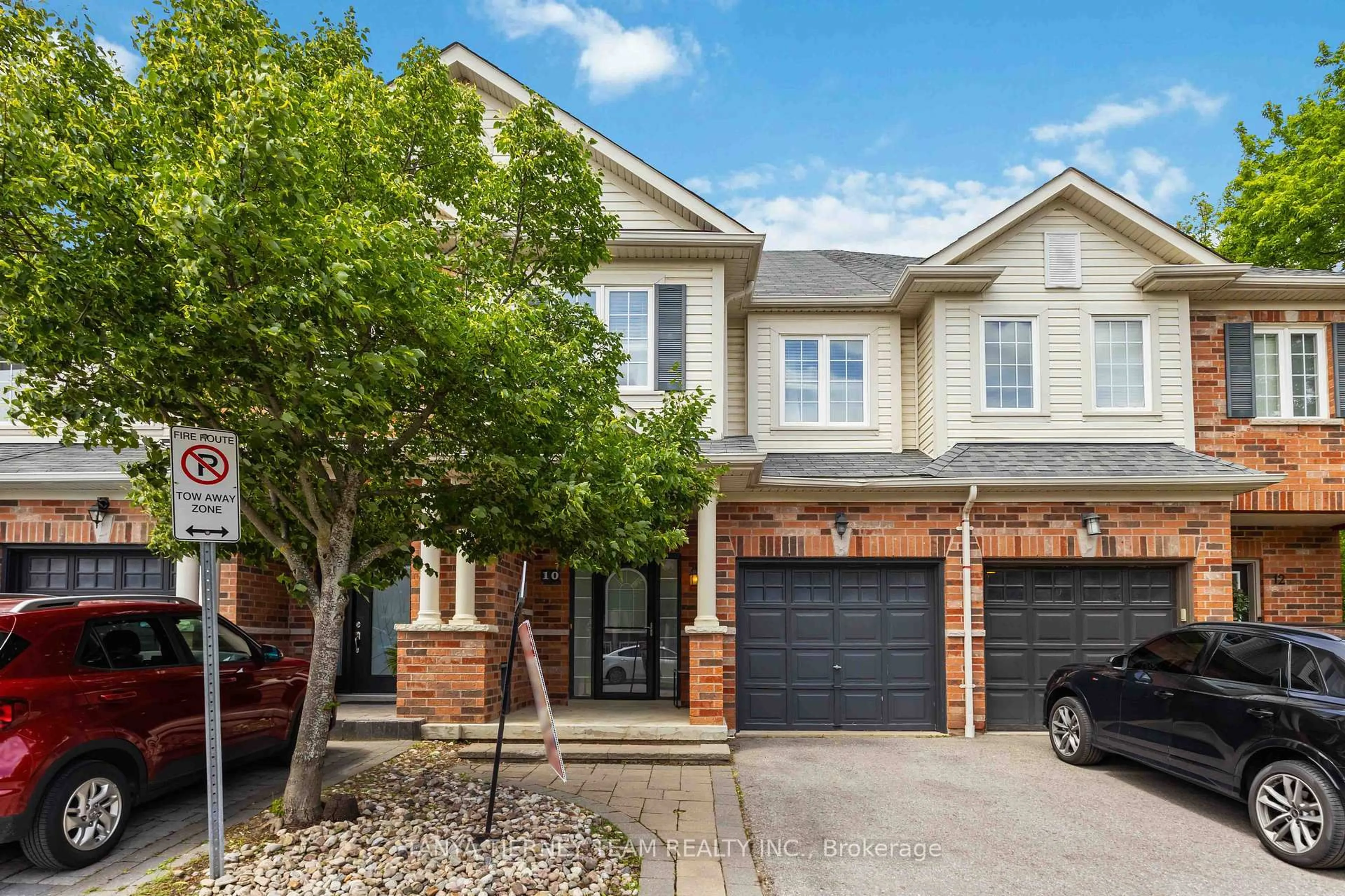 Home with brick exterior material, street for 10 Ramona Way, Whitby Ontario L1M 0E9