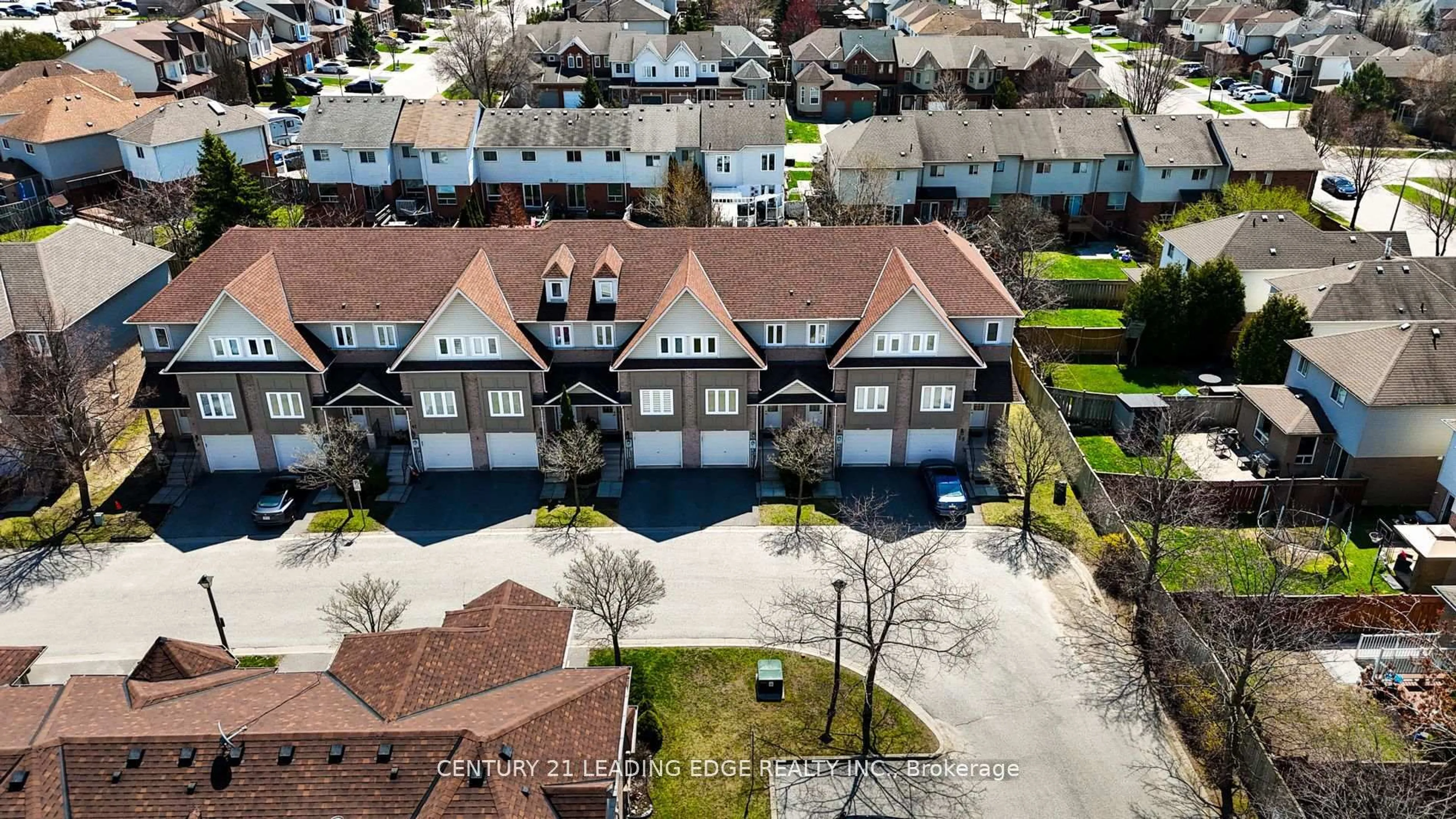 A pic from outside/outdoor area/front of a property/back of a property/a pic from drone, unknown for 51 Alexis Way, Whitby Ontario L1R 2N9