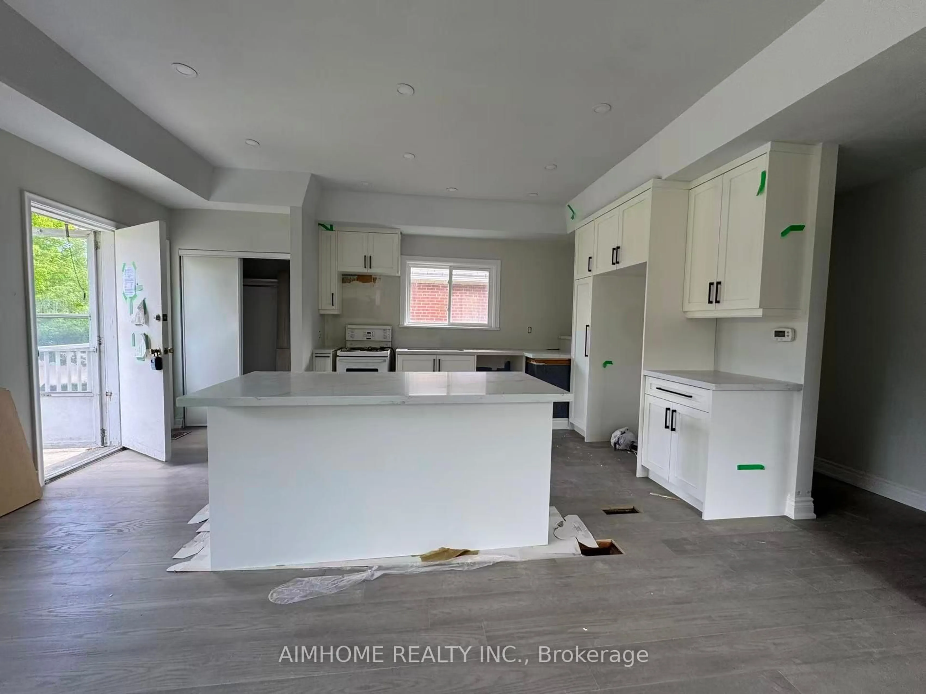 Open concept kitchen, ceramic/tile floor for 36 Moraine Hill Dr, Toronto Ontario M1T 1Z9