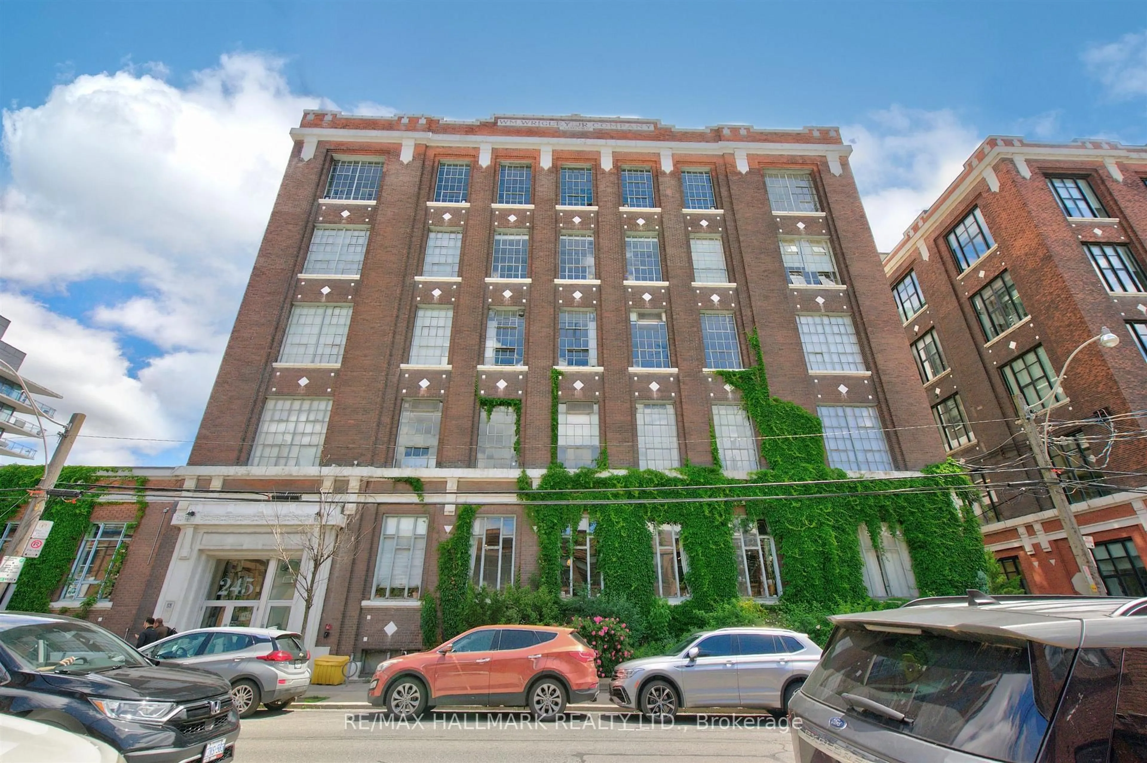 Lobby for 245 Carlaw Ave #404A, Toronto Ontario M4M 2S1