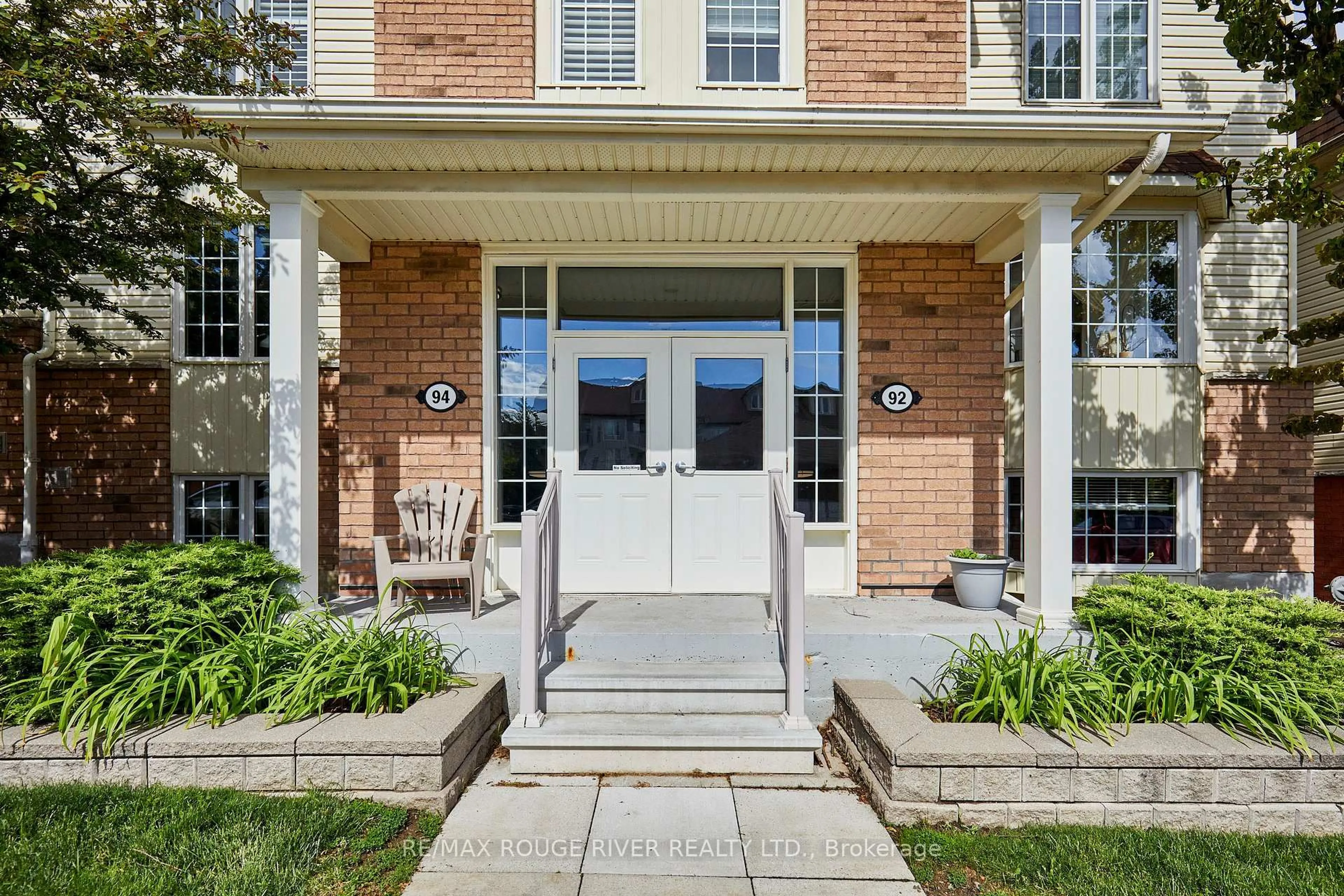 Unknown for 92 Petra Way #3, Whitby Ontario L1R 0A3