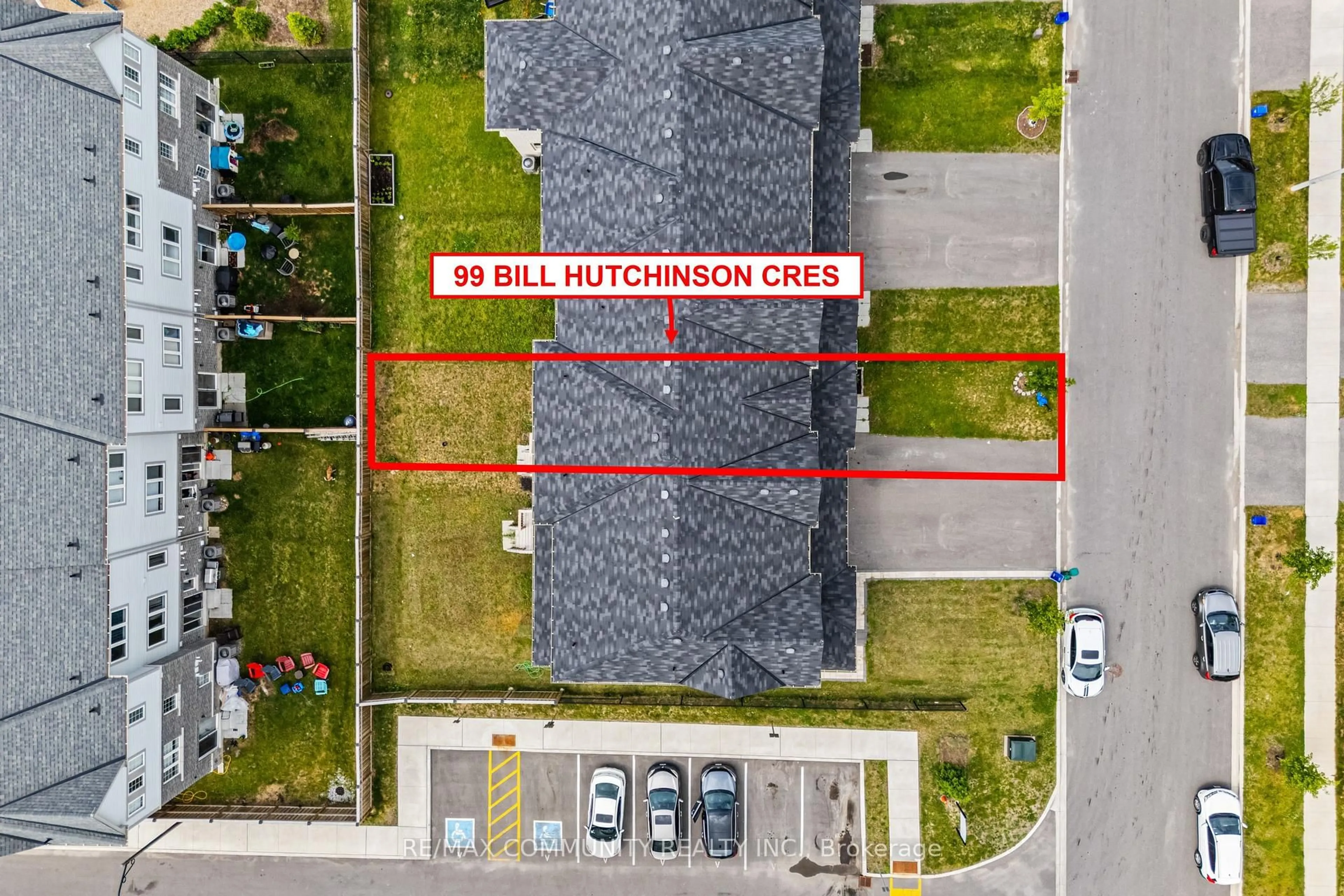 A pic from outside/outdoor area/front of a property/back of a property/a pic from drone, building for 99 Bill Hutchinson Cres, Clarington Ontario L1C 4T5