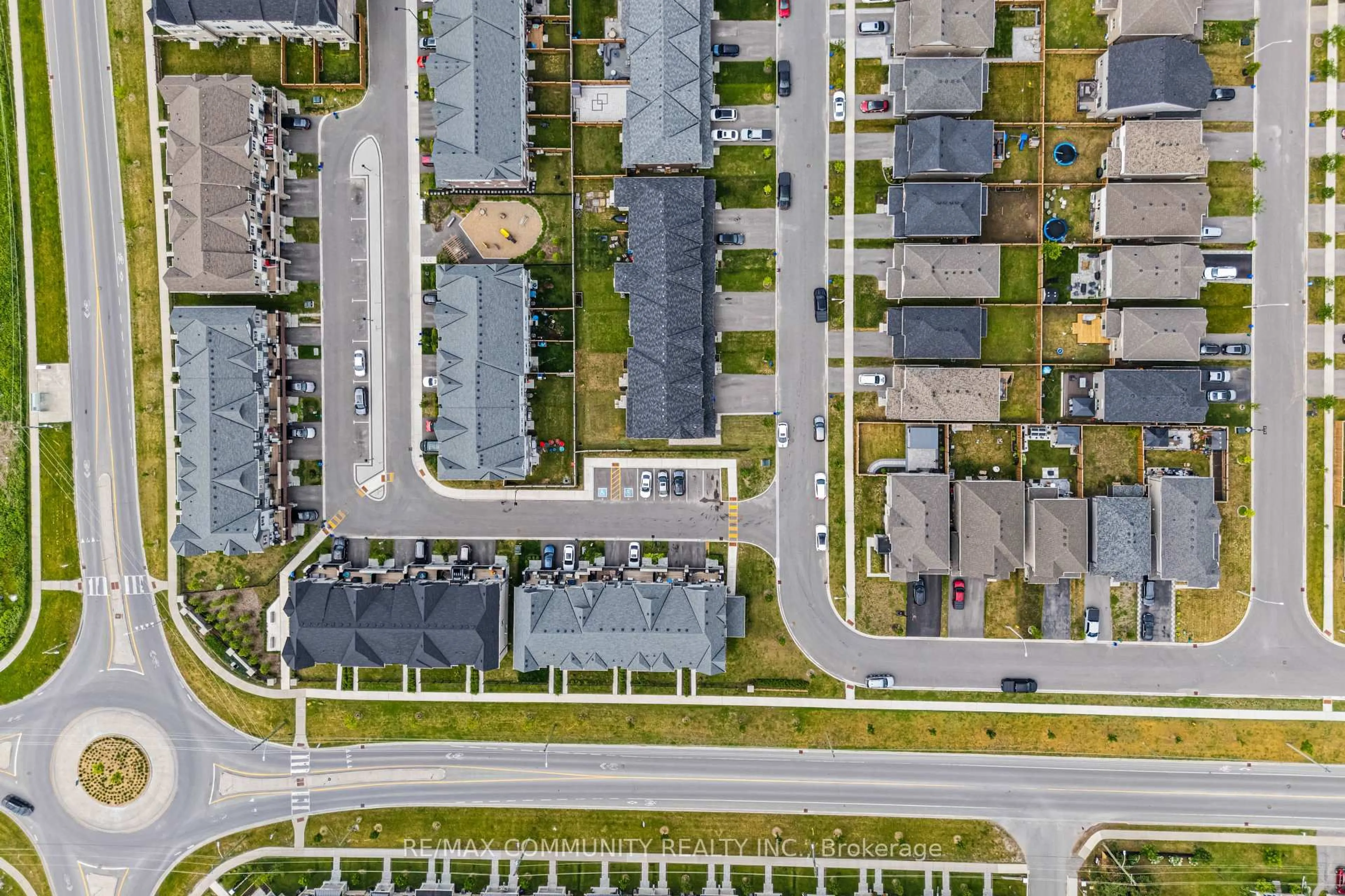 A pic from outside/outdoor area/front of a property/back of a property/a pic from drone, street for 99 Bill Hutchinson Cres, Clarington Ontario L1C 4T5