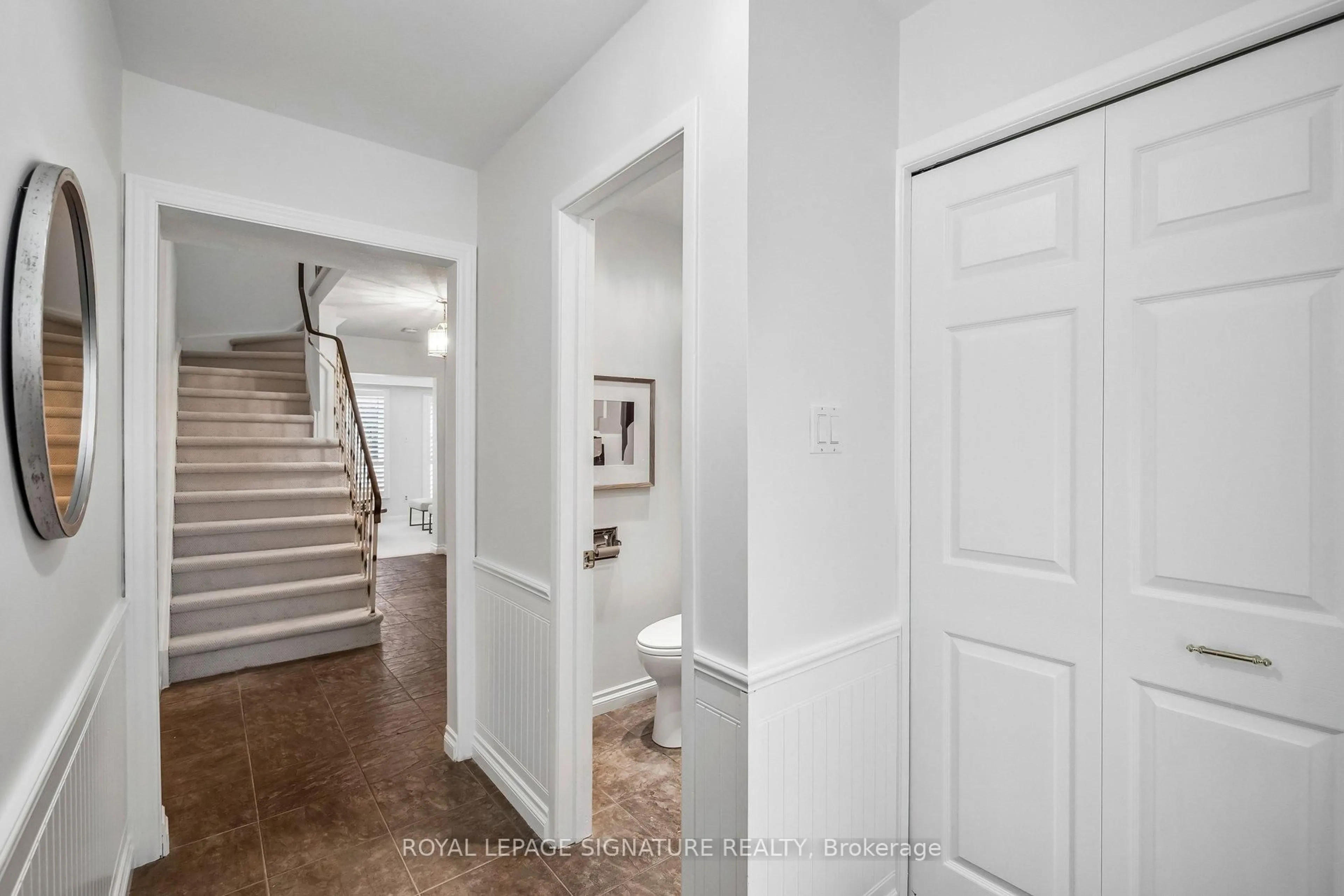 Indoor entryway for 5 Michael Blvd #13, Whitby Ontario L1N 5P4