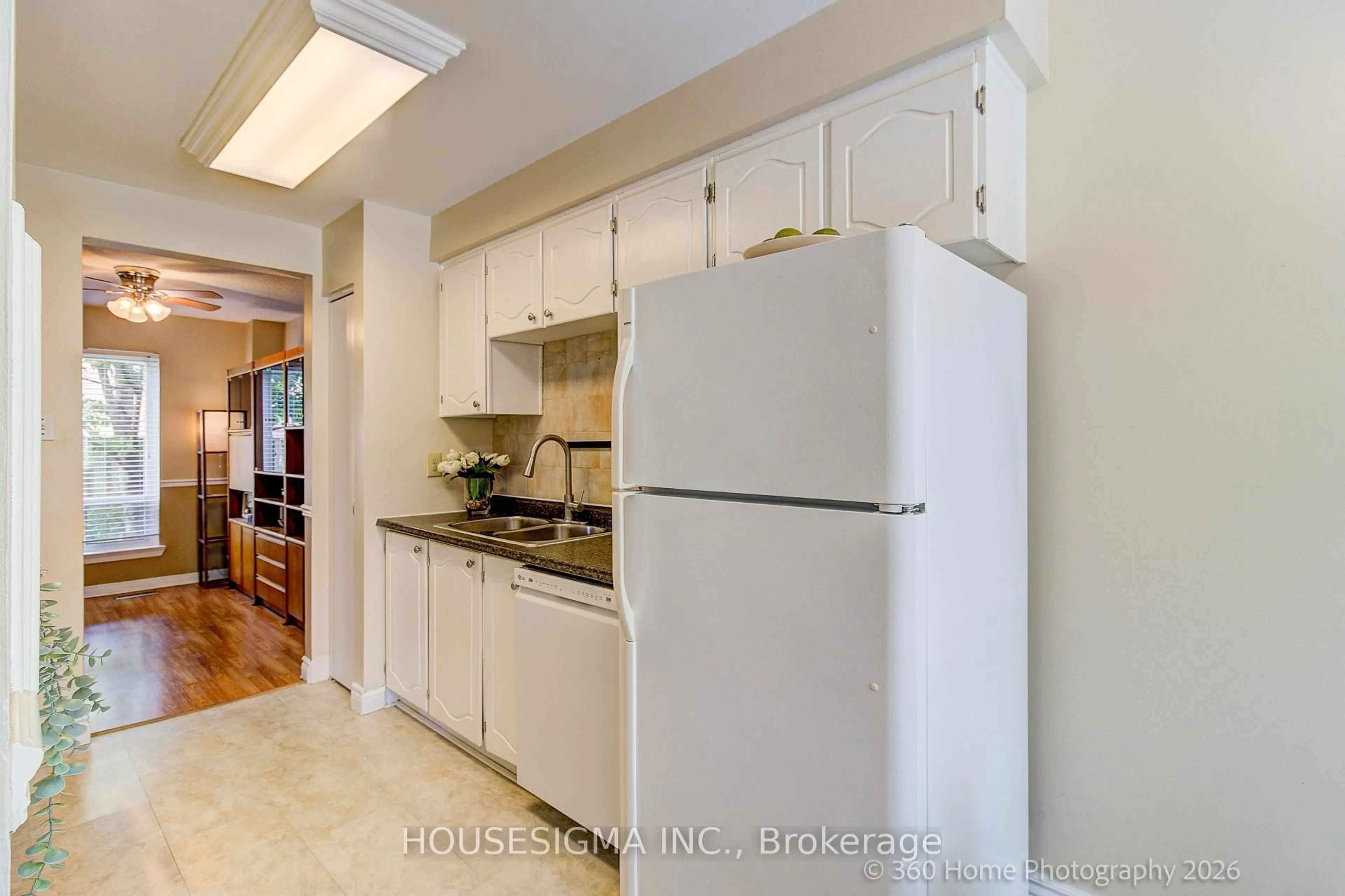 Standard kitchen, unknown for 155 Glovers Rd #73, Oshawa Ontario L1G 7A4