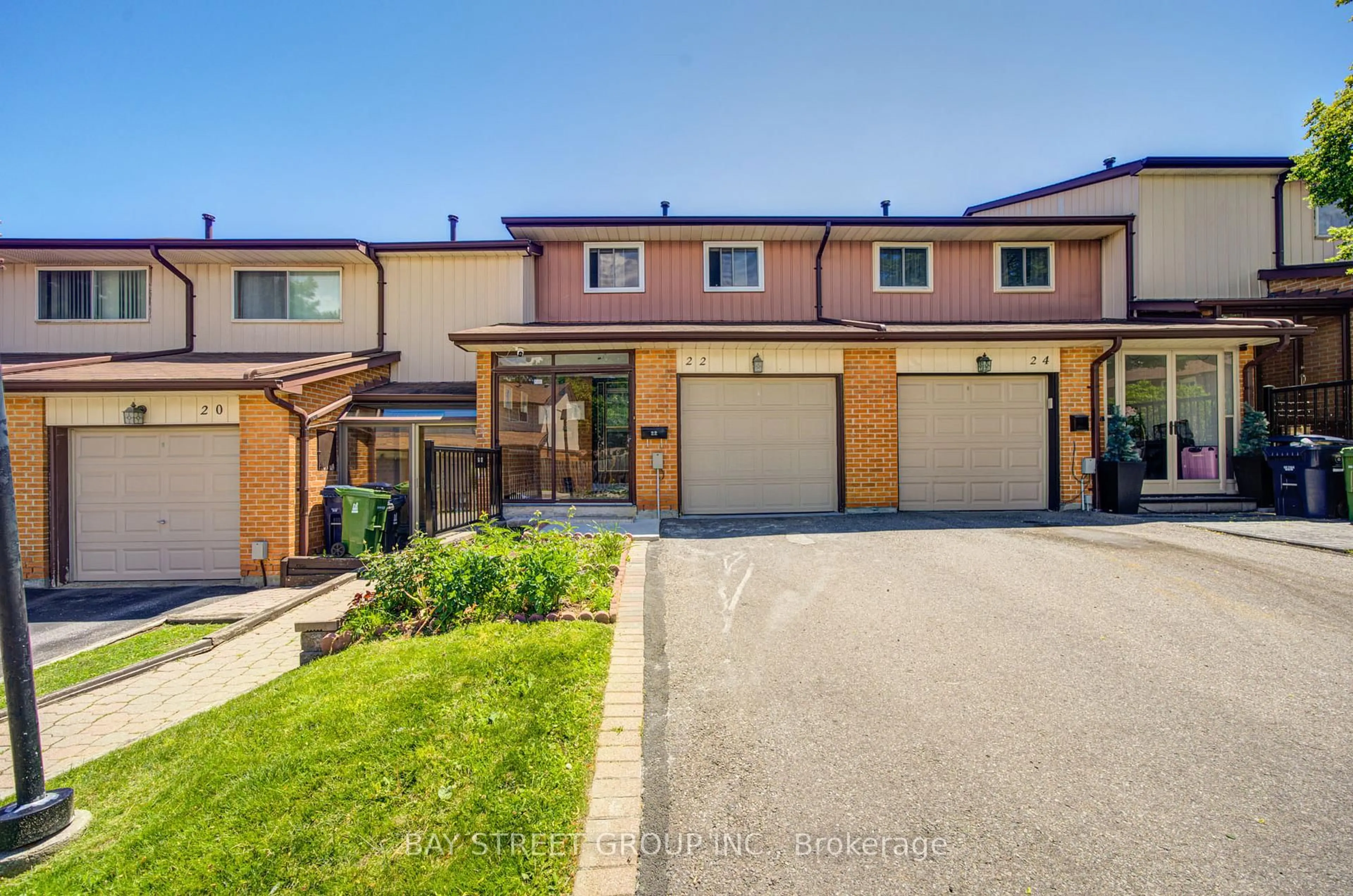 A pic from outside/outdoor area/front of a property/back of a property/a pic from drone, street for 30 Dundalk Dr #22, Toronto Ontario M1P 4W1