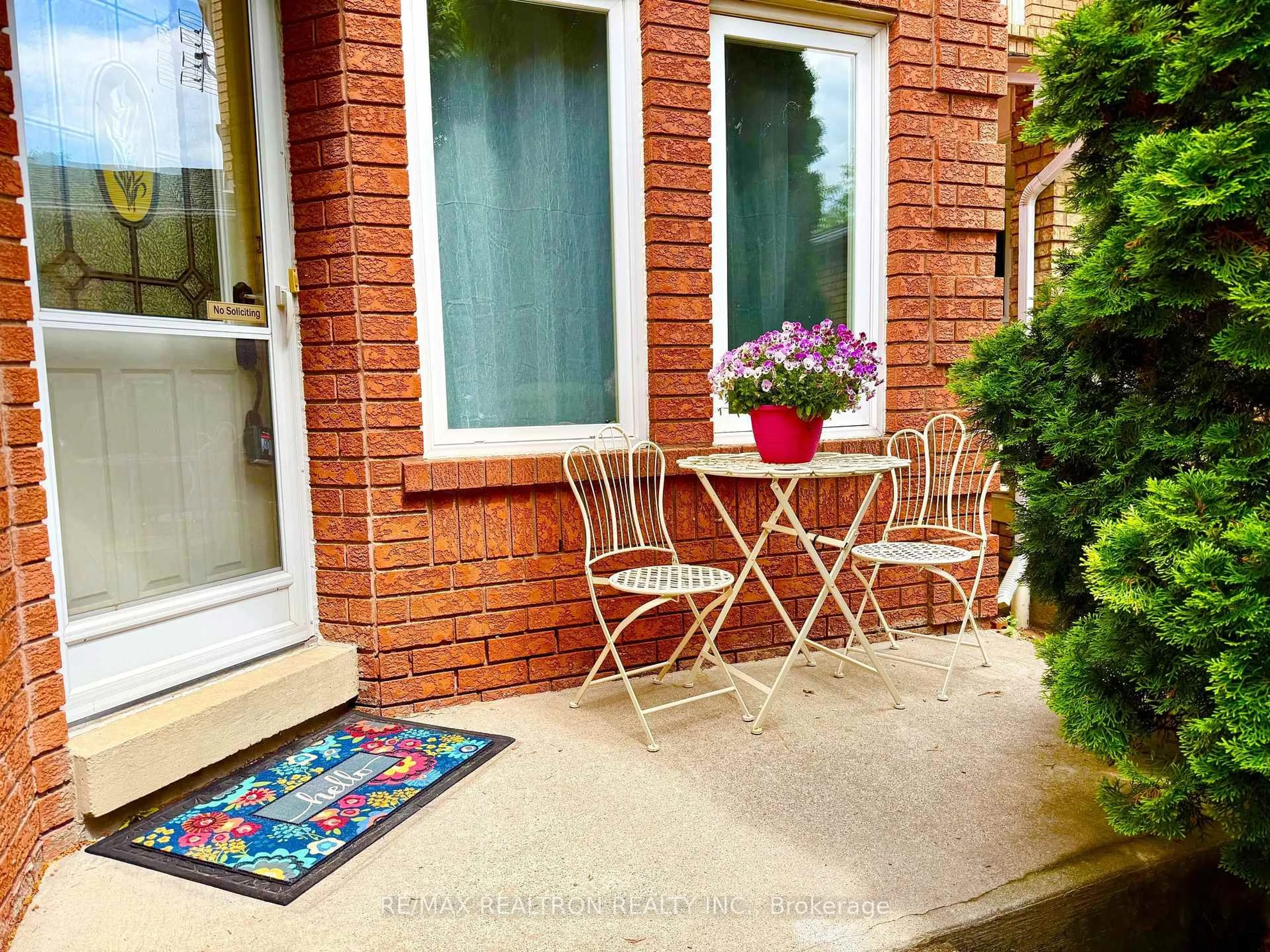 Patio, street for 67 Sable Cres, Whitby Ontario L1R 1Y6