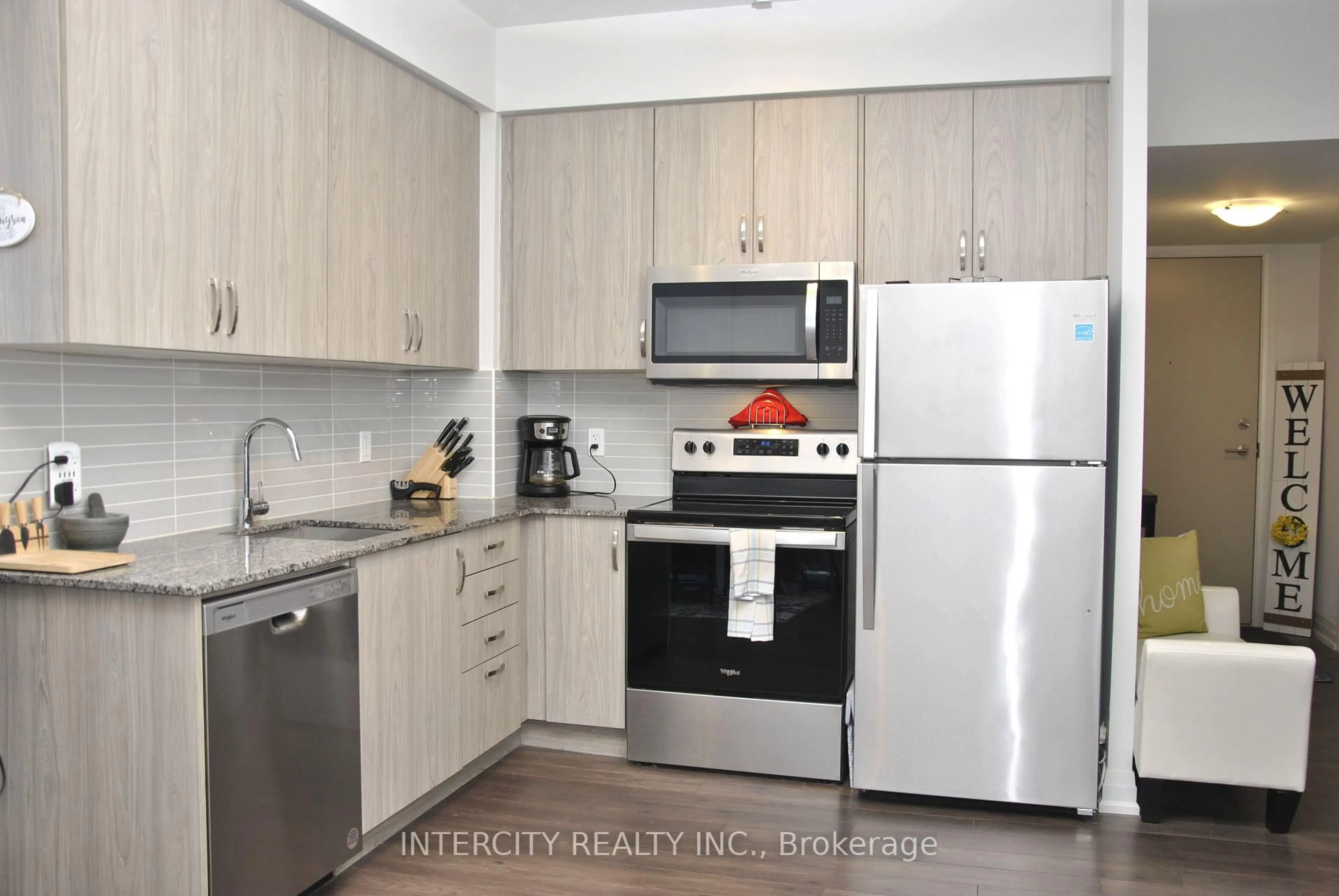 Standard kitchen, wood/laminate floor for 20 Meadowglen Pl #1901, Toronto Ontario M1G 0A9