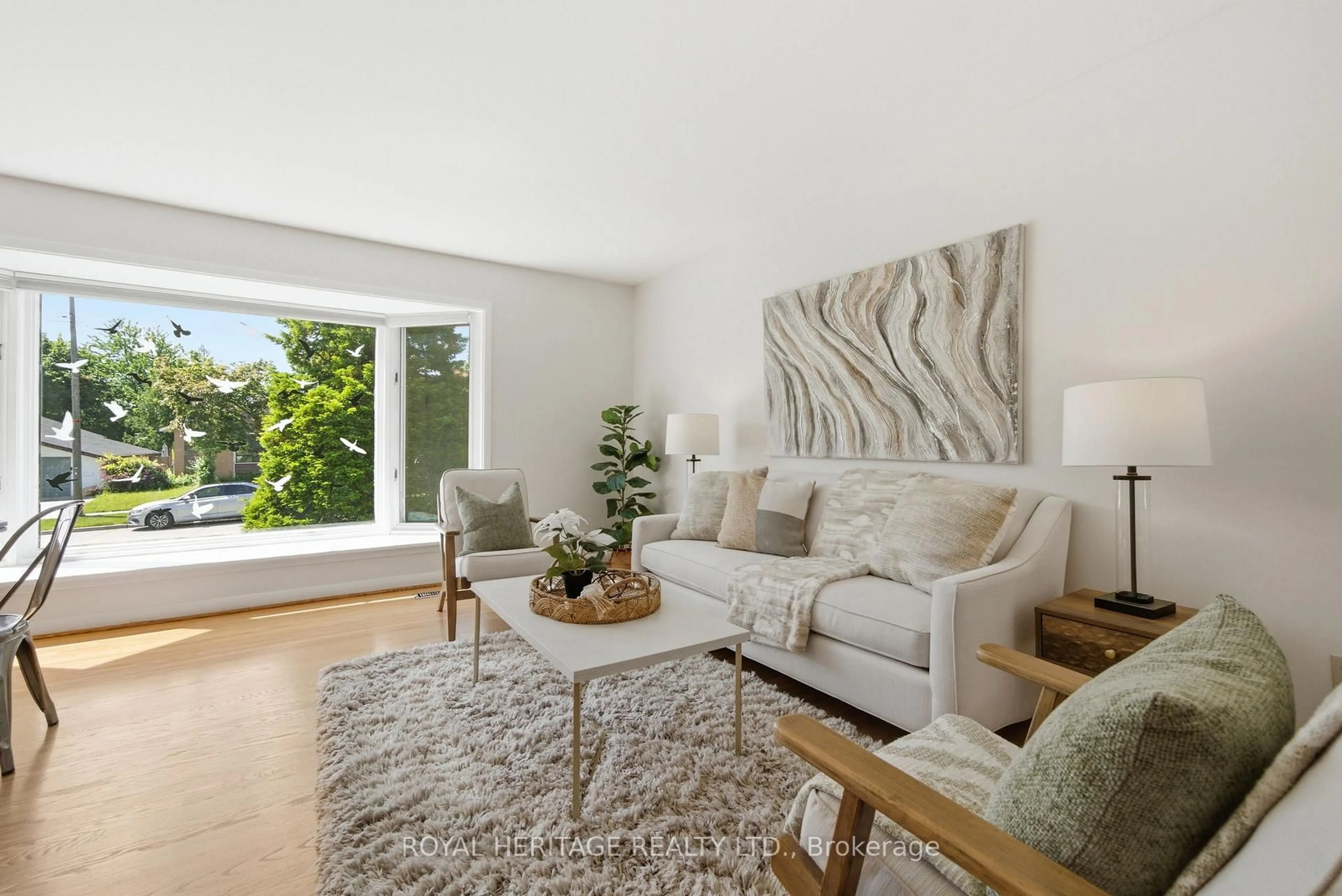 Living room with furniture, unknown for 15 Golfhaven Dr, Toronto Ontario M1G 2C8