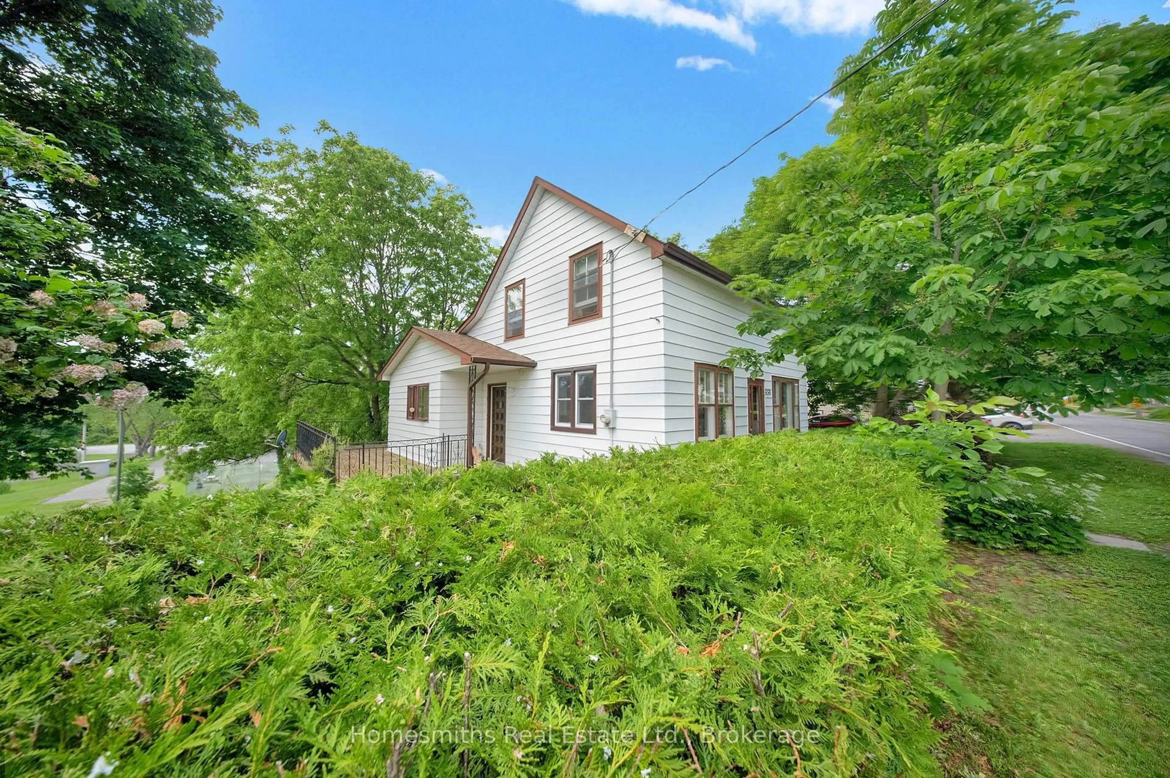 A pic from outside/outdoor area/front of a property/back of a property/a pic from drone, unknown for 5150 Main St, Clarington Ontario L0B 1M0