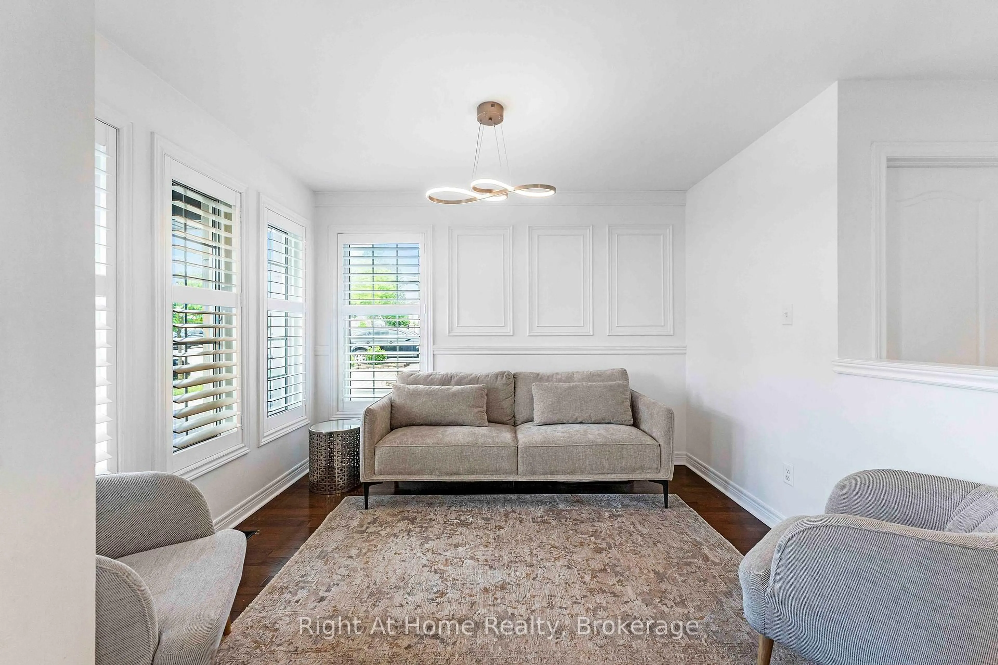 Living room with furniture, unknown for 3 Gillett Dr, Ajax Ontario L1Z 0K1