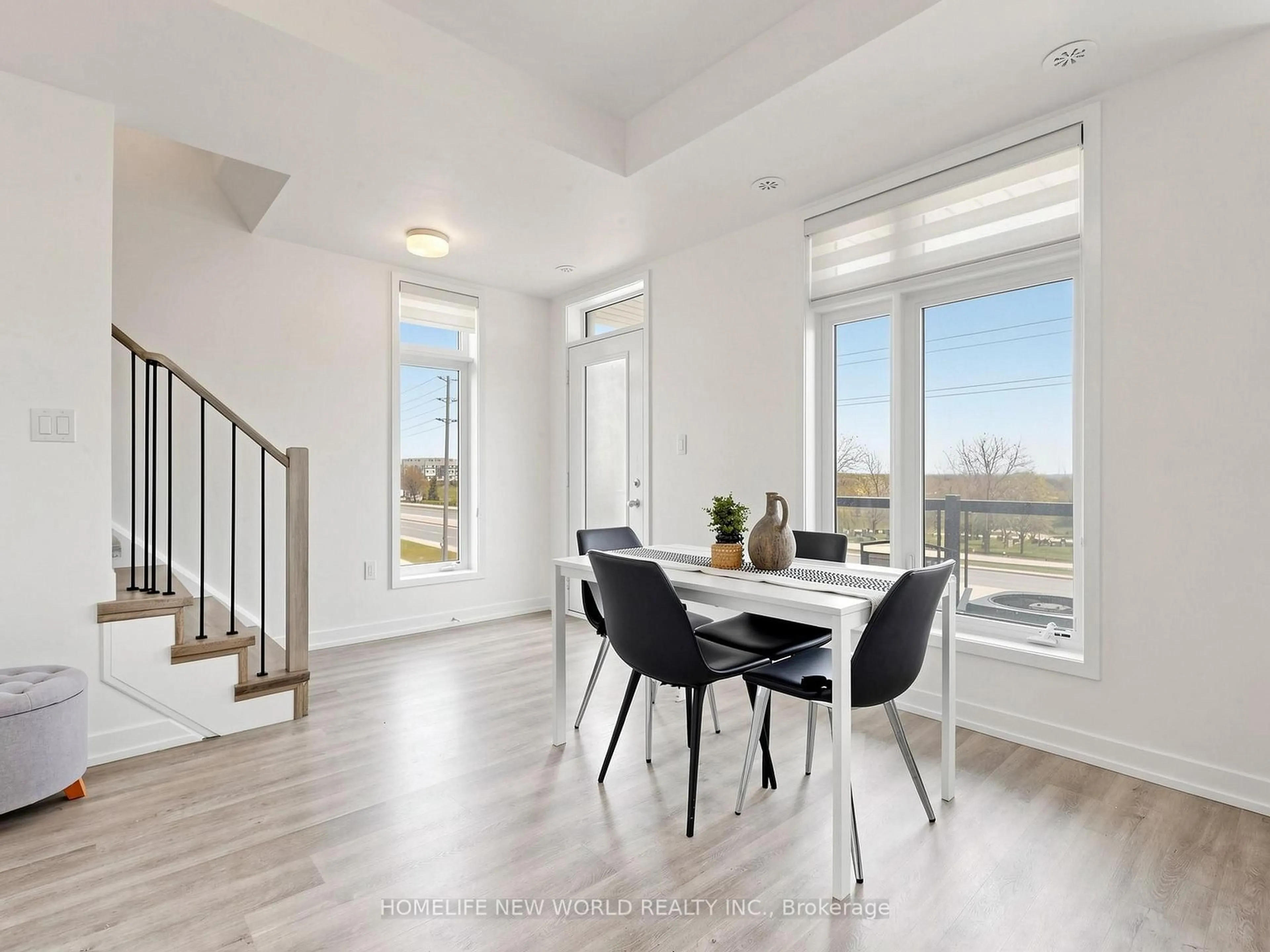Dining room, unknown for 2550 Castlegate Crossing #218, Pickering Ontario L1X 0H6