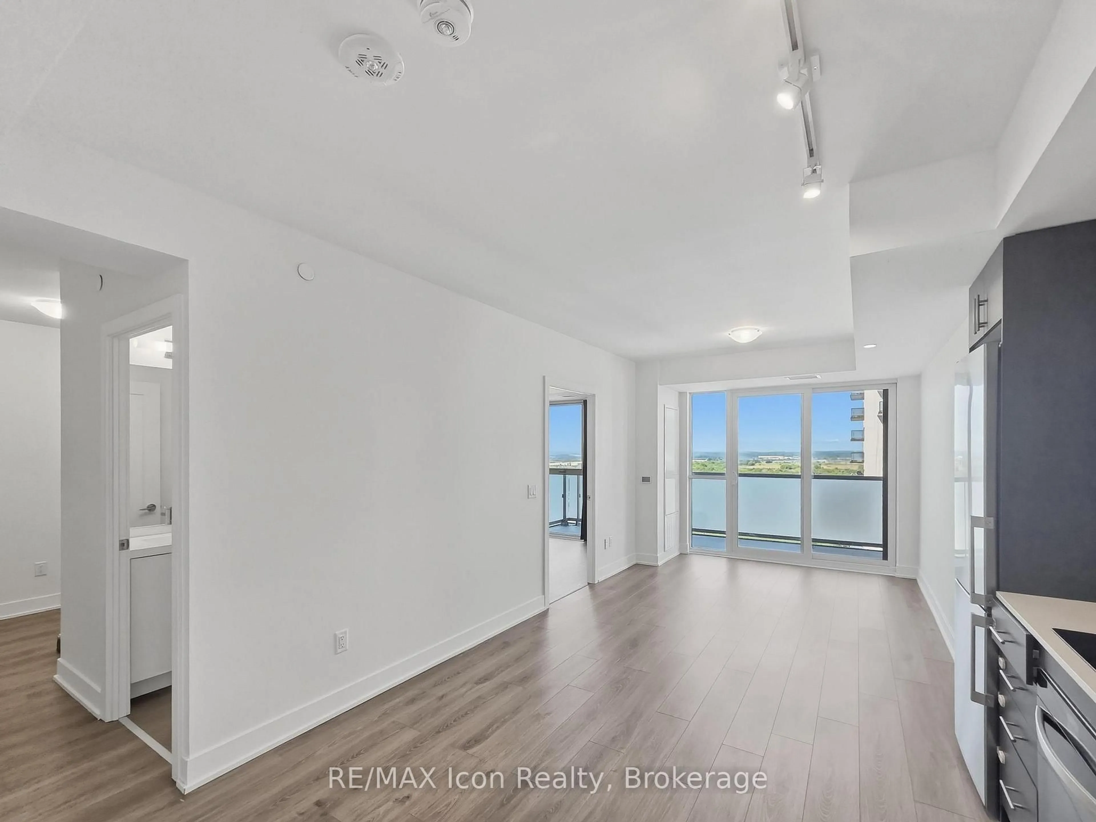 A pic of a room for 2545 Simcoe St #2214, Oshawa Ontario L1L 0W3
