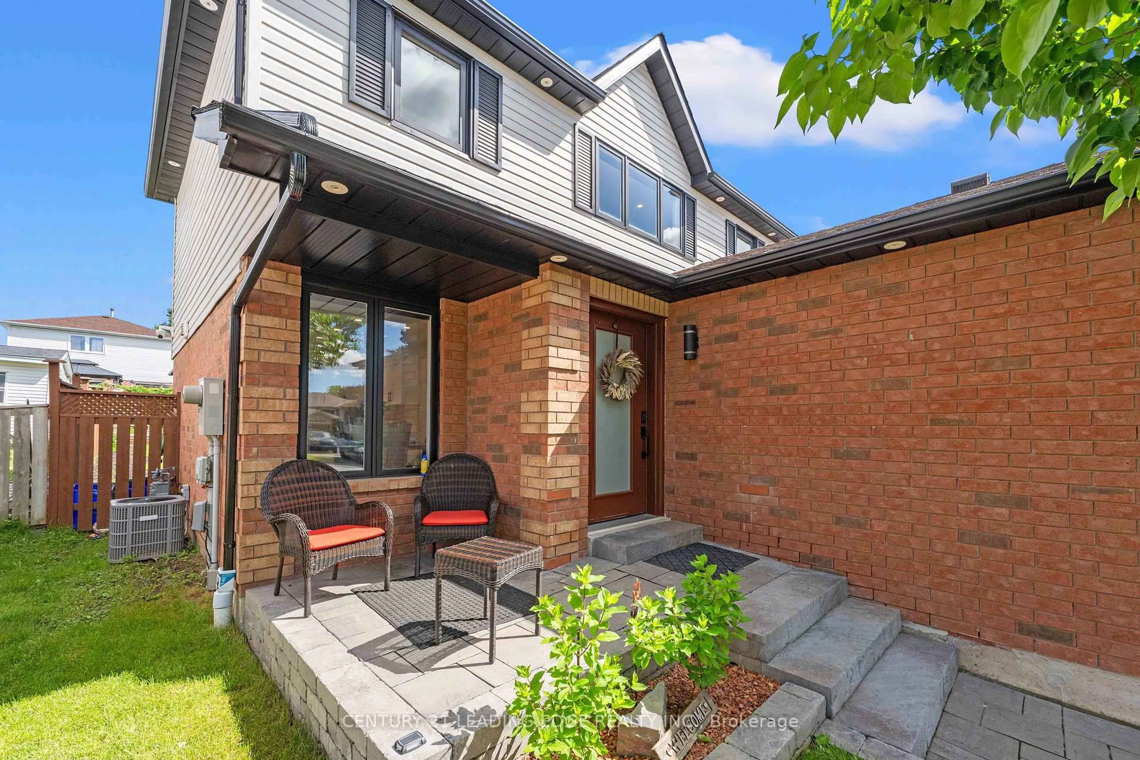 Home with brick exterior material, street for 6 Freeland Ave, Clarington Ontario L1C 4R9