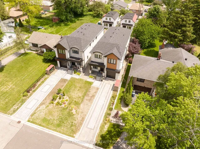 75A Kitchener Rd, Toronto 5