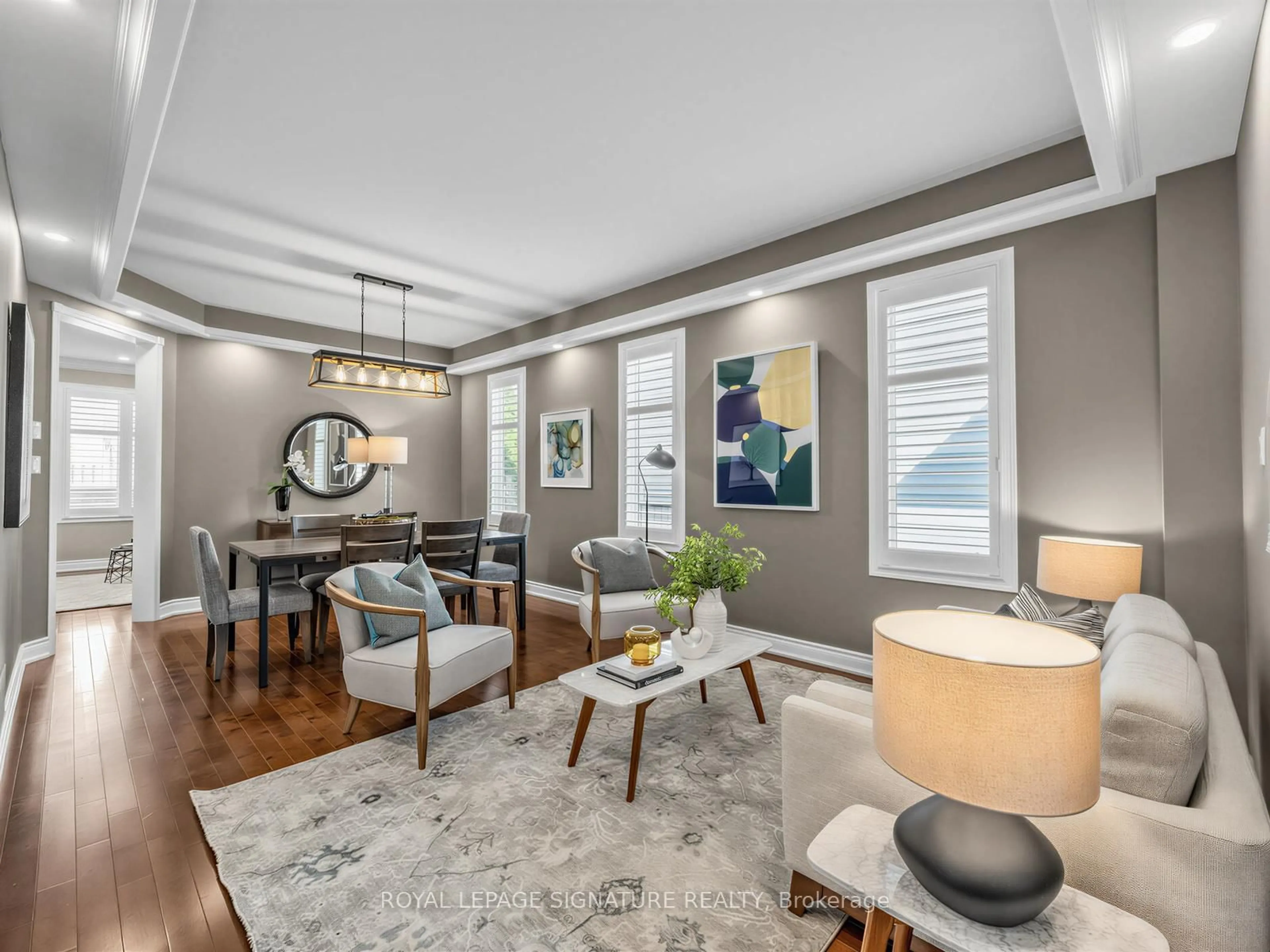 Living room with furniture, unknown for 19 Havenwood Pl, Whitby Ontario L1N 9V6