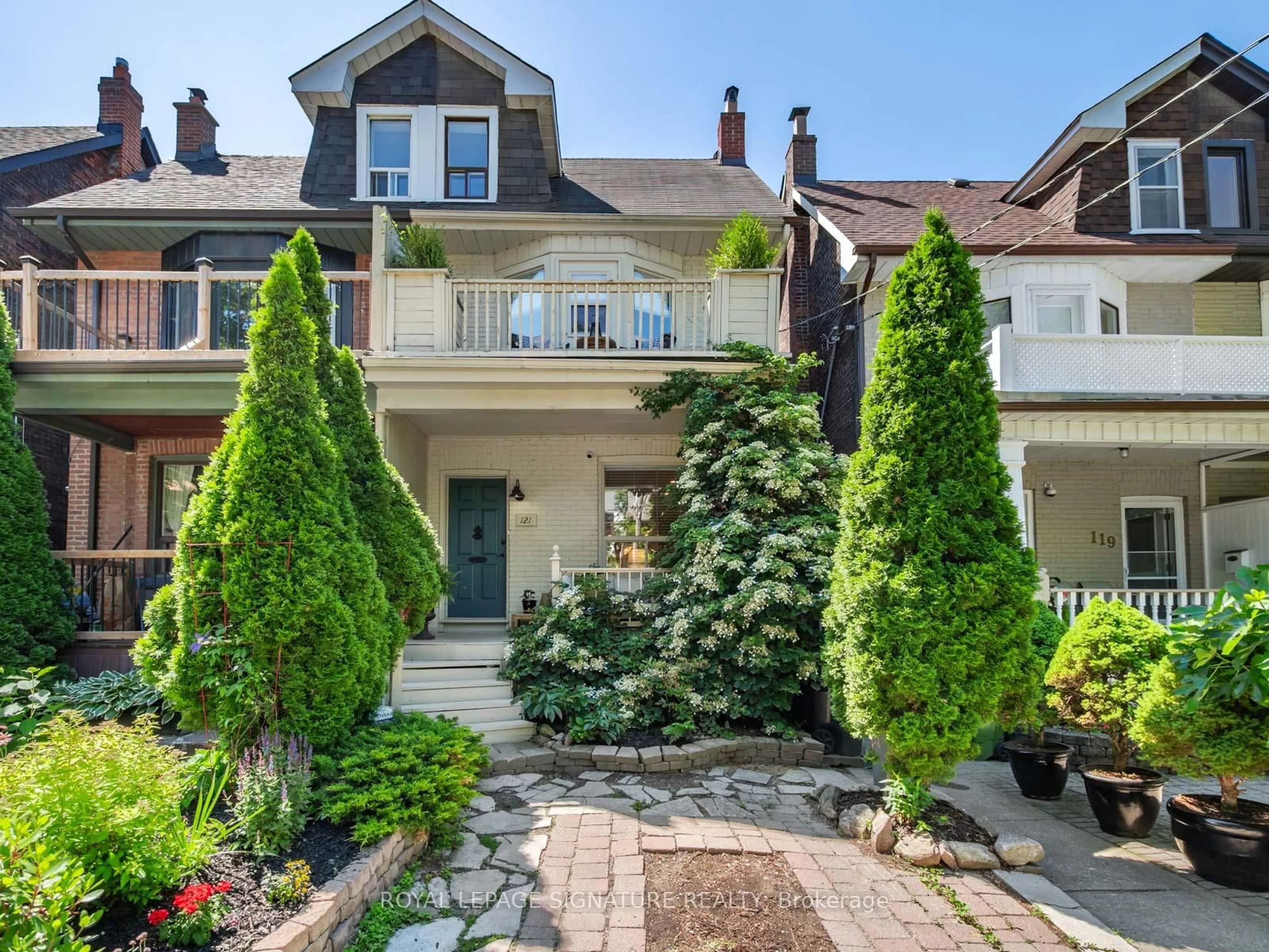 Unknown for 121 Ivy Ave, Toronto Ontario M4L 2H8