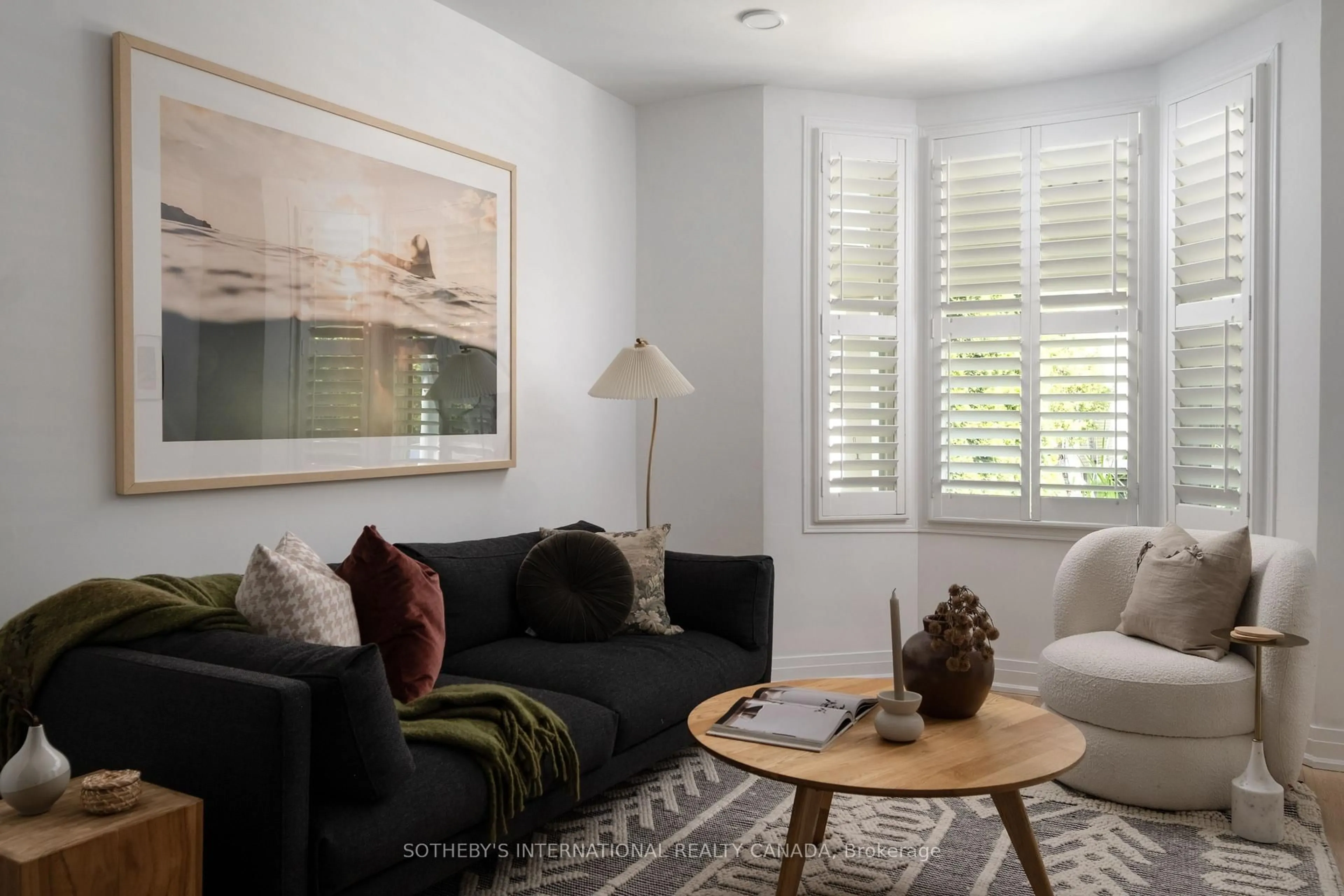 Living room with furniture, unknown for 22 Connaught Ave, Toronto Ontario M4L 2V9