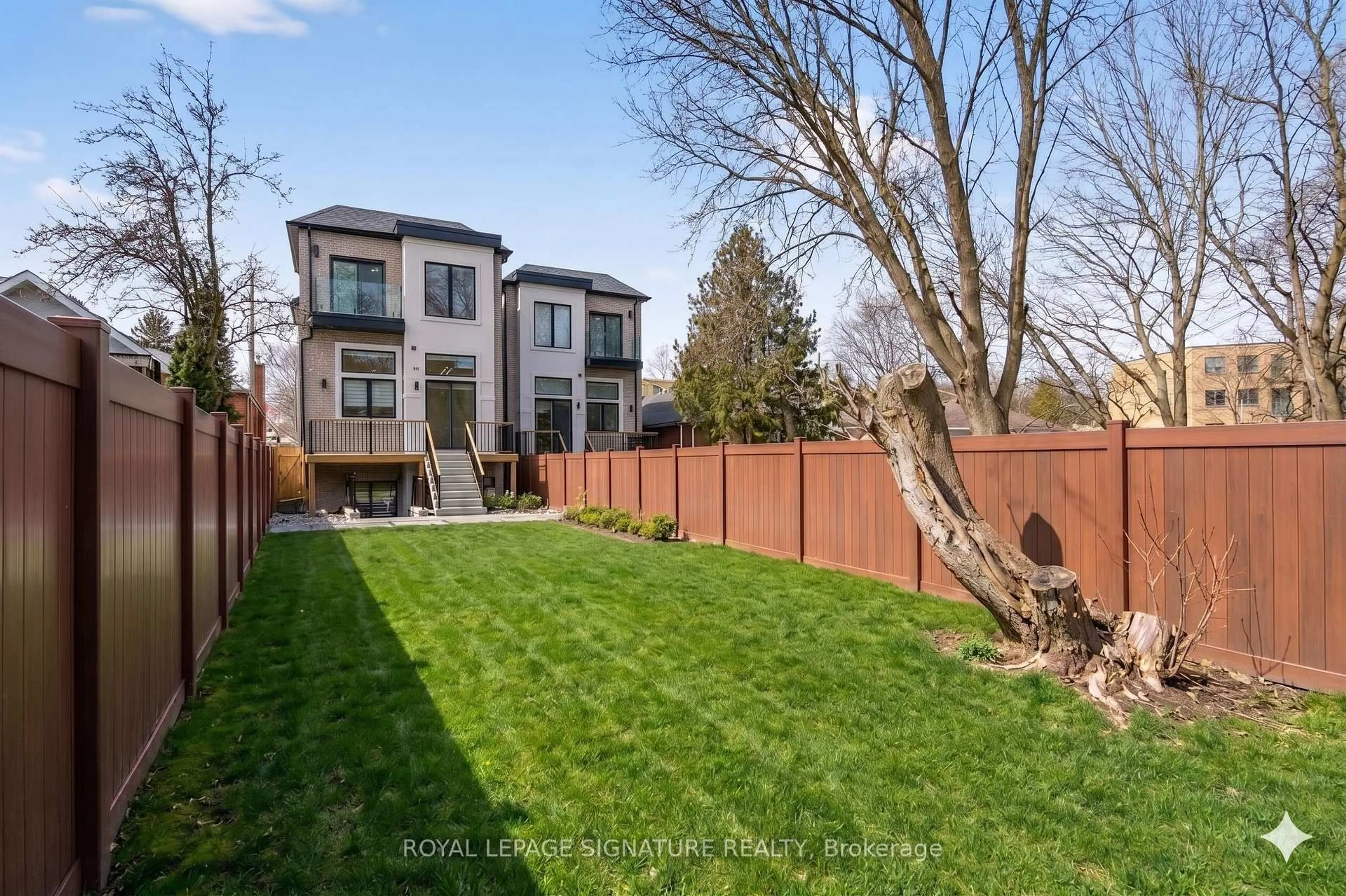 Unknown for 245 Ferris Rd, Toronto Ontario M4B 1H2