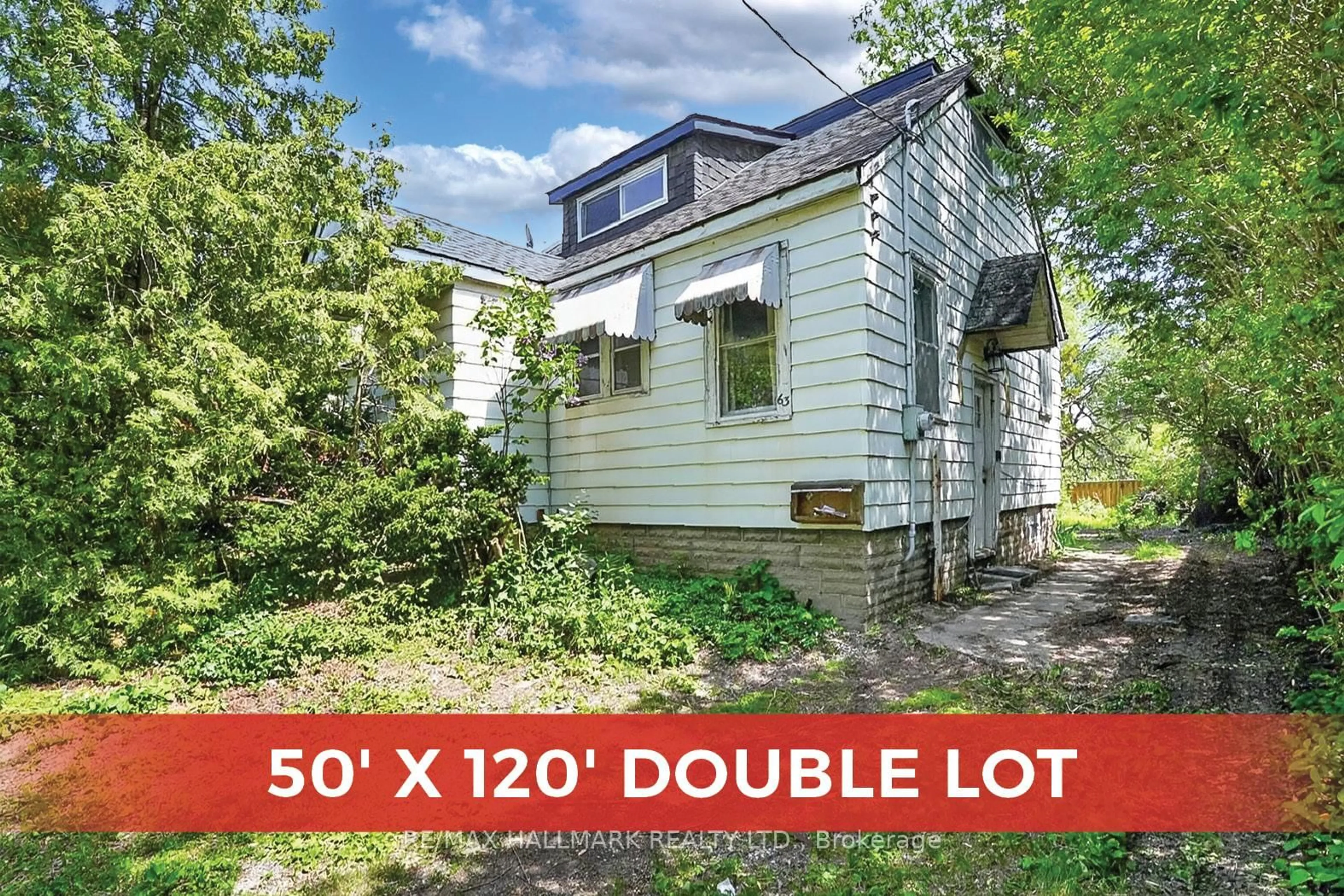 A pic from outside/outdoor area/front of a property/back of a property/a pic from drone, street for 63 Highview Ave, Toronto Ontario M1N 2H4