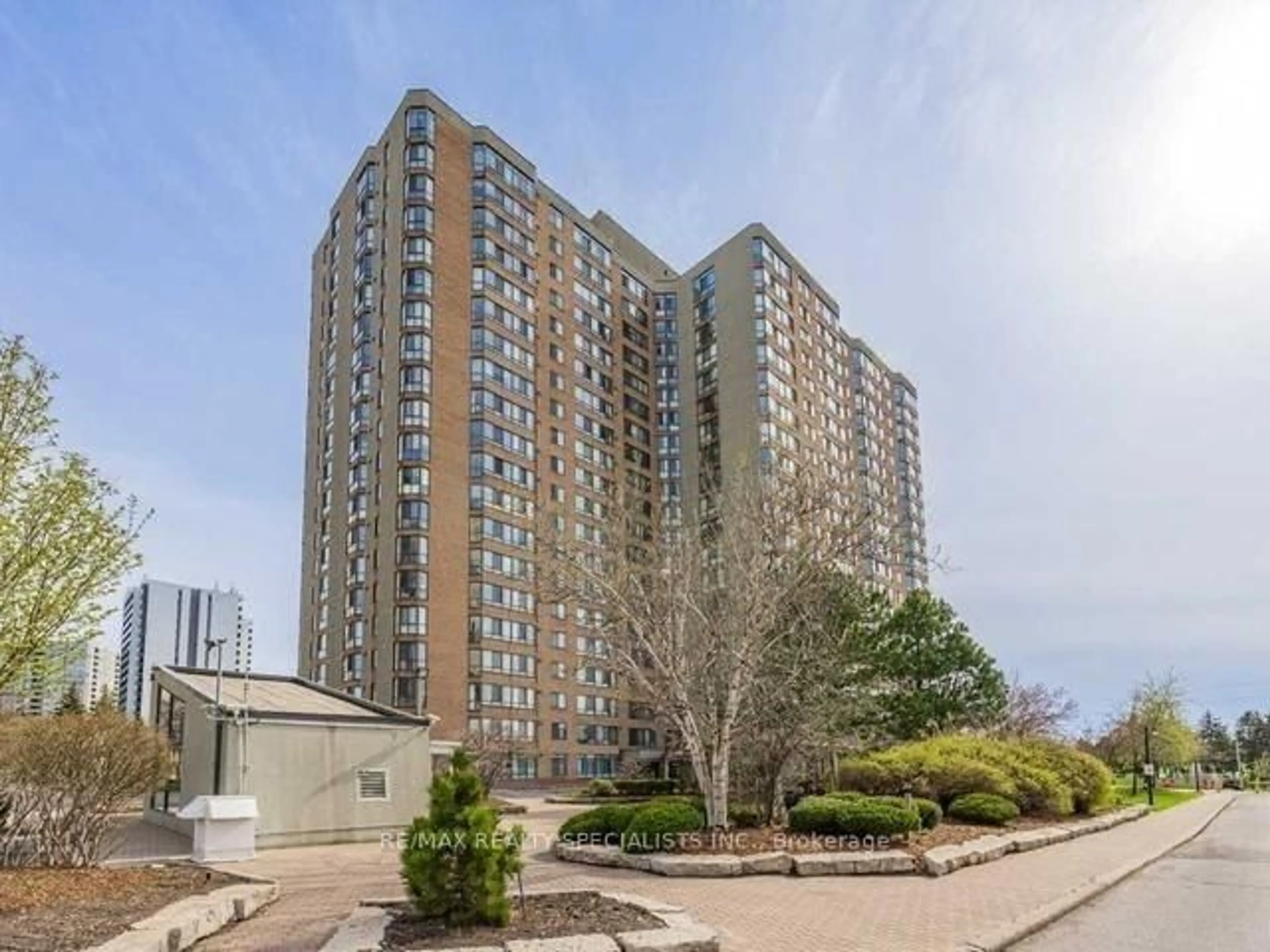 A pic from outside/outdoor area/front of a property/back of a property/a pic from drone, unknown for 55 Bamburgh Circ #113, Toronto Ontario M1W 3V4