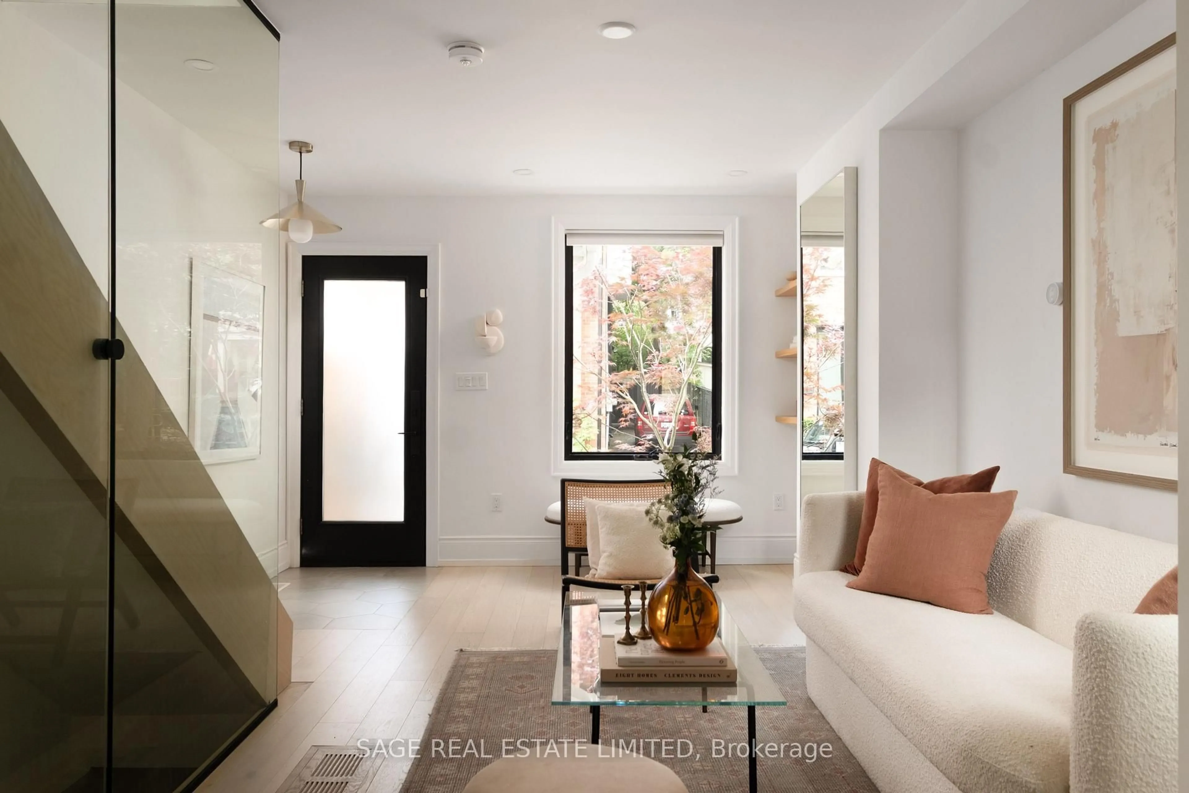 Indoor entryway for 75 Allen Ave, Toronto Ontario M4M 1T5