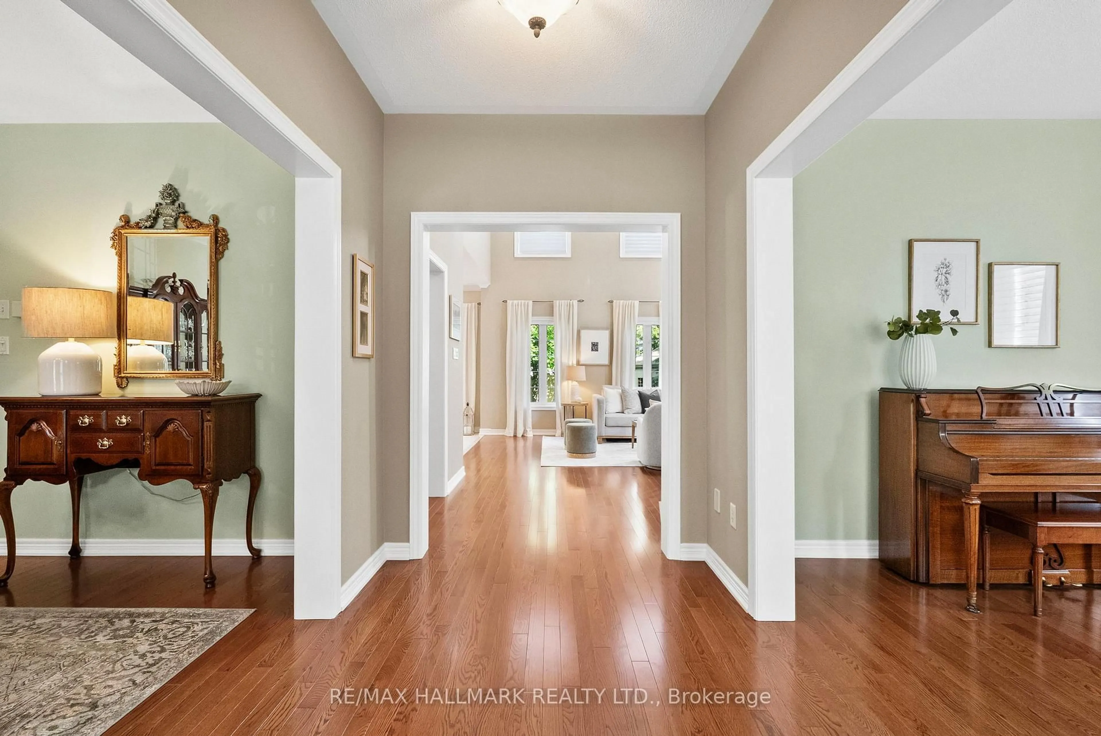 Indoor entryway for 4 Lythgoe Lane, Ajax Ontario L1Z 1N6