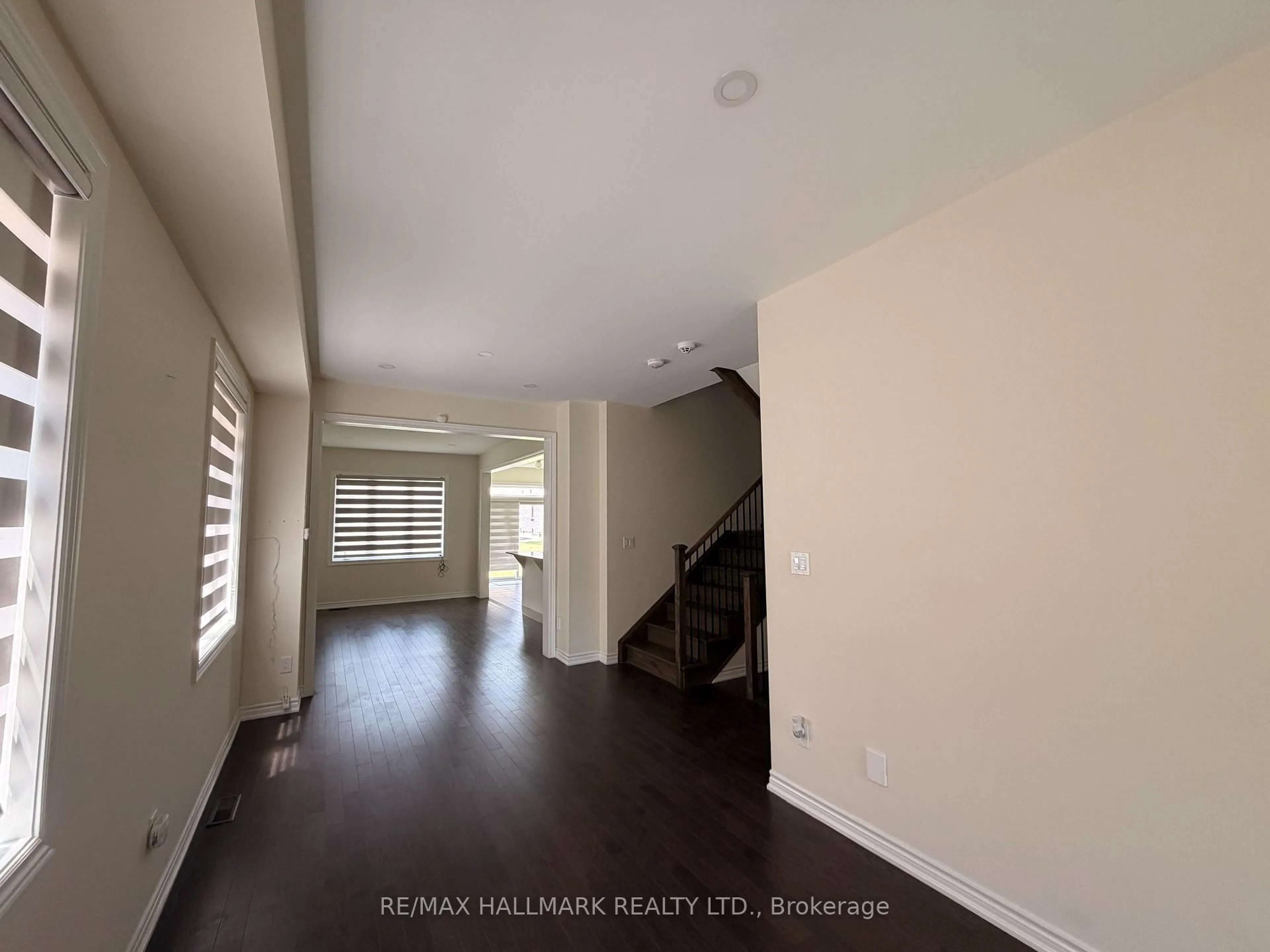 A pic of a room for 20 Bertram Gate, Whitby Ontario L1N 9Y6