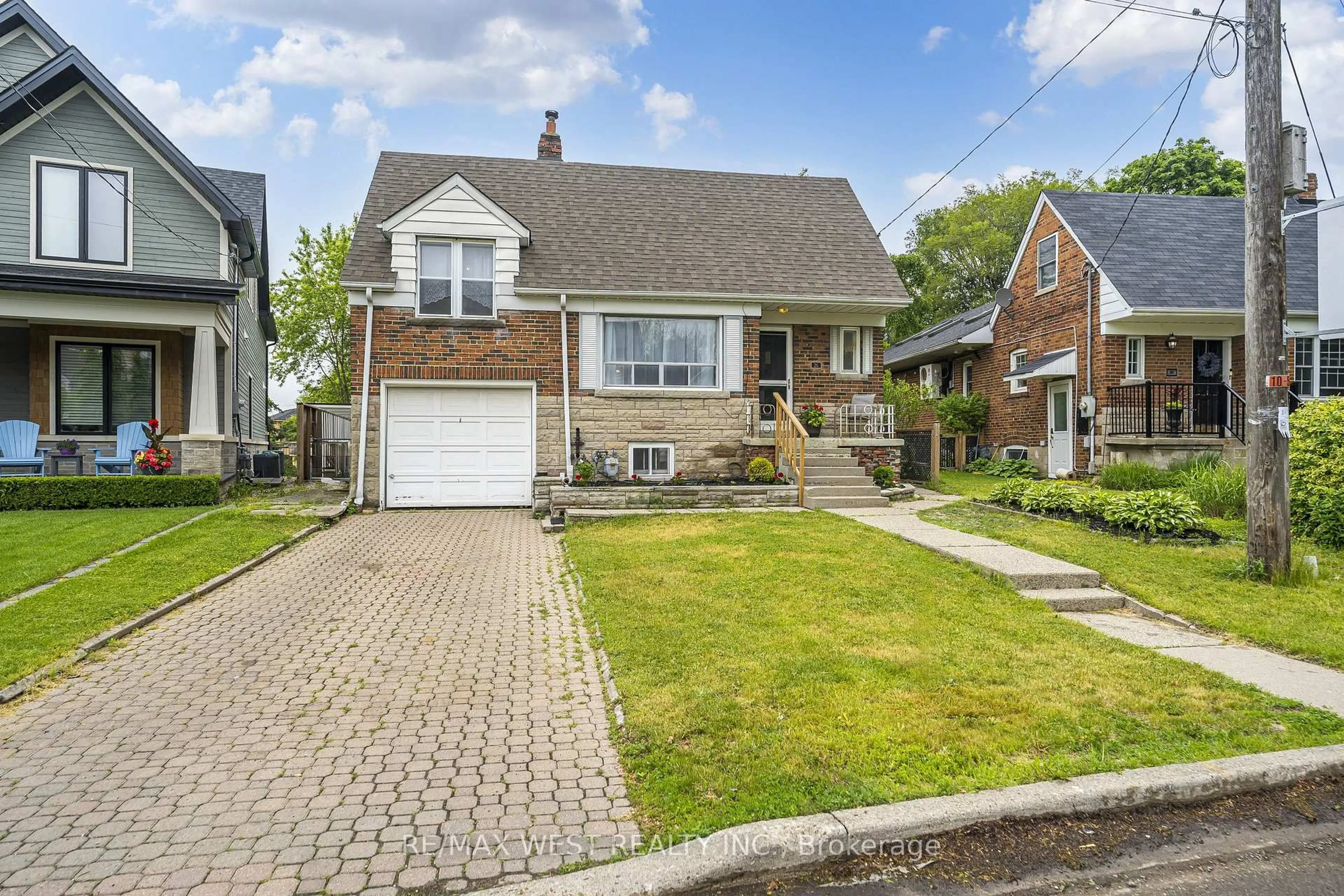 Home with brick exterior material, street for 26 Parkland Rd, Toronto Ontario M1N 1Y8