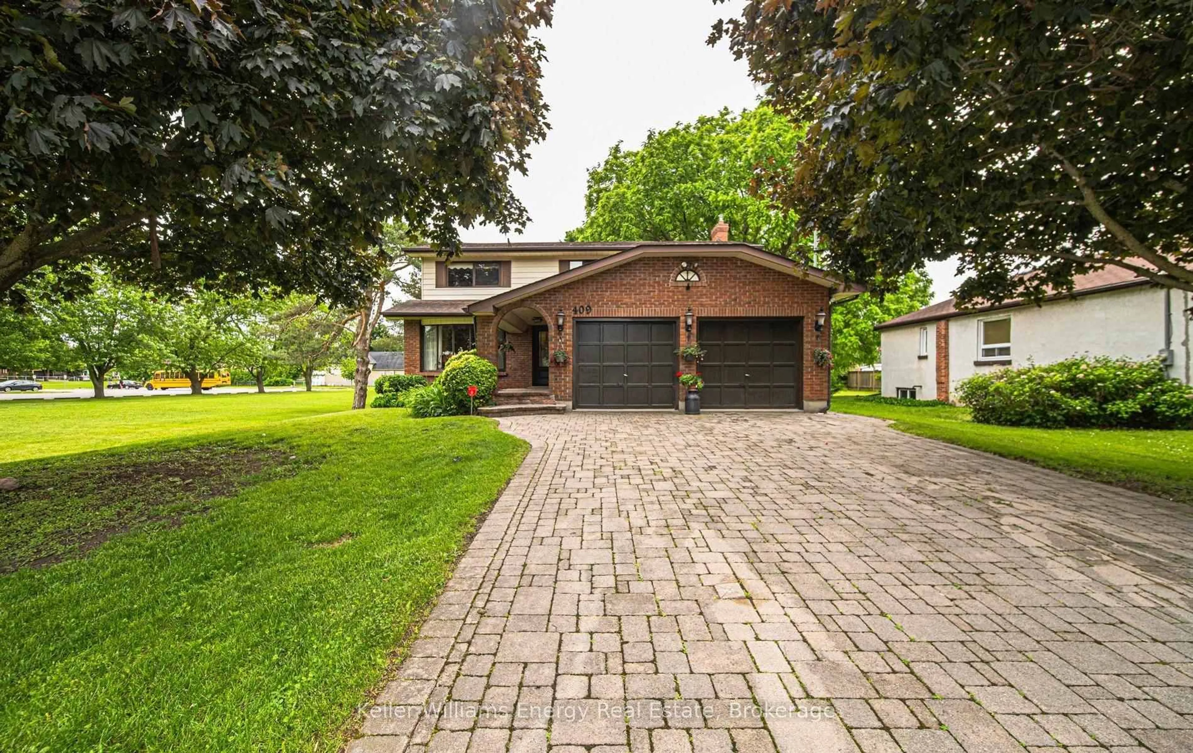 Home with brick exterior material, street for 409 Gilbert St, Whitby Ontario L1N 1R6