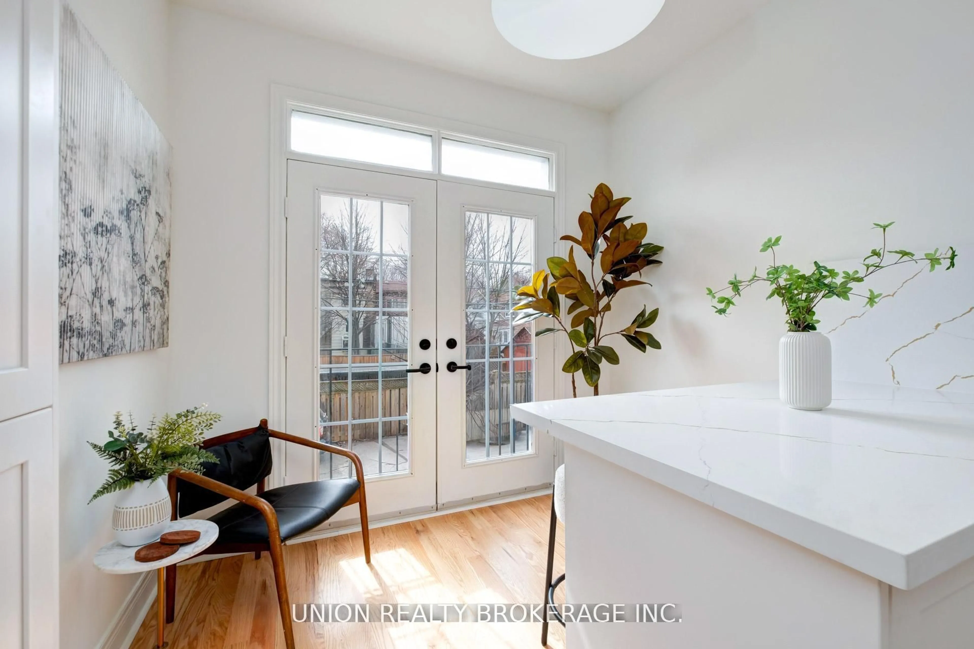 Unknown for 59D Woodbine Ave, Toronto Ontario M4L 3P1