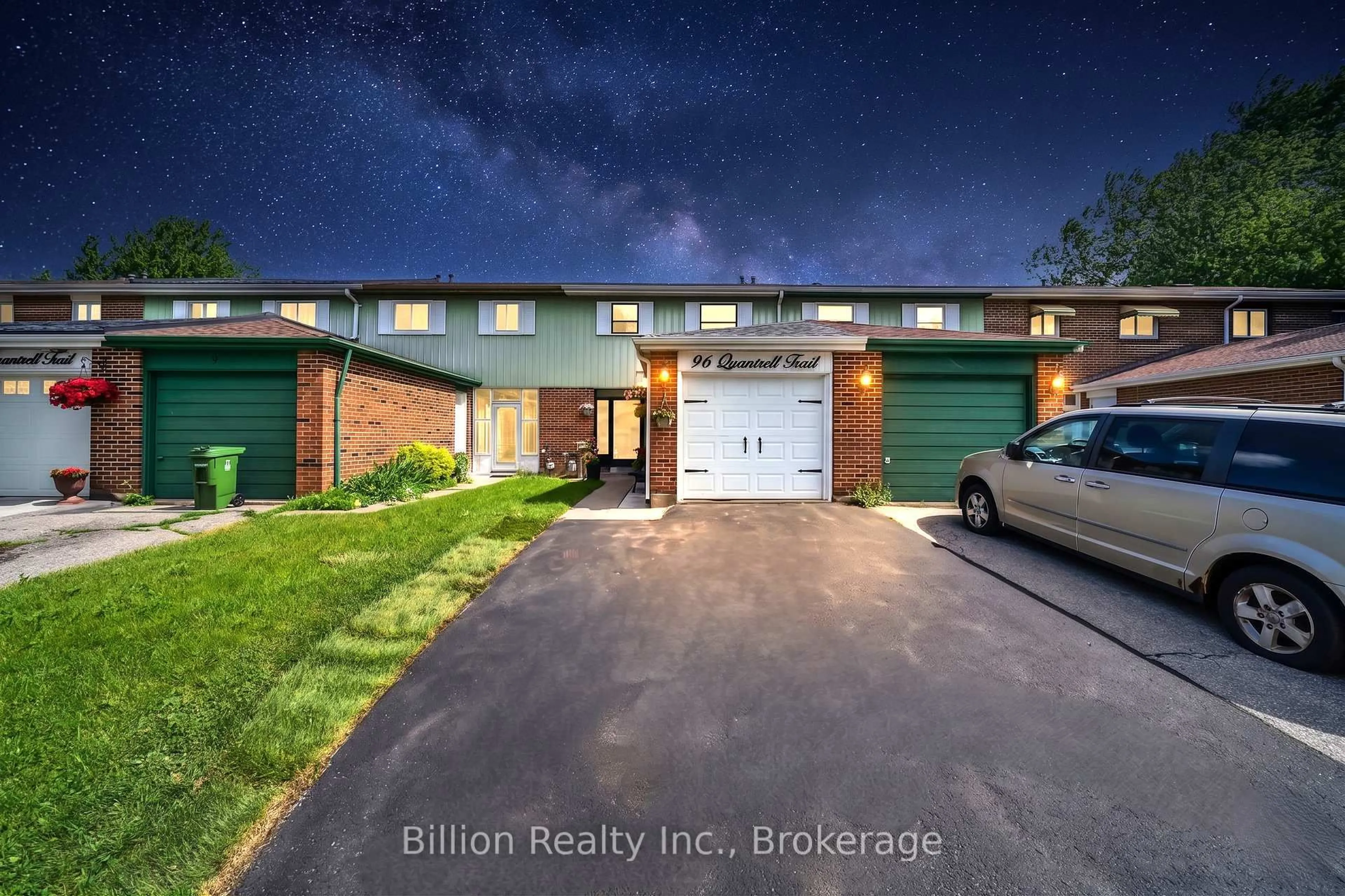 A pic from outside/outdoor area/front of a property/back of a property/a pic from drone, building for 96 Quantrell Tr, Toronto Ontario M1B 1L8