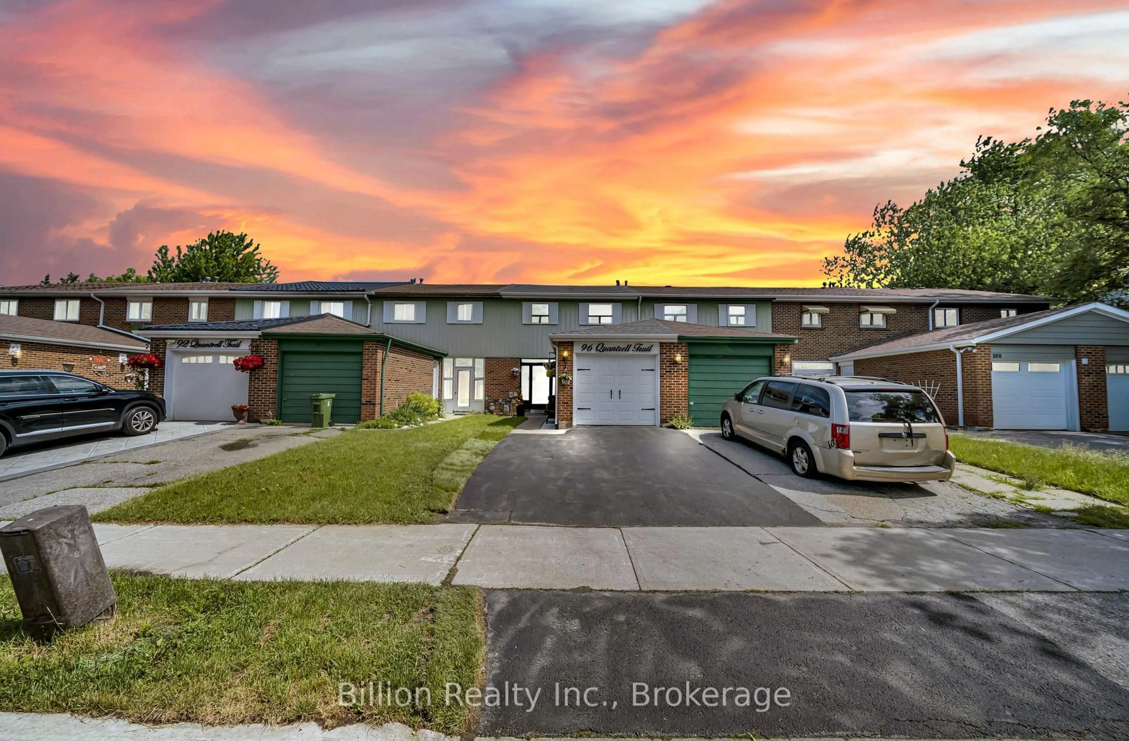 A pic from outside/outdoor area/front of a property/back of a property/a pic from drone, building for 96 Quantrell Tr, Toronto Ontario M1B 1L8