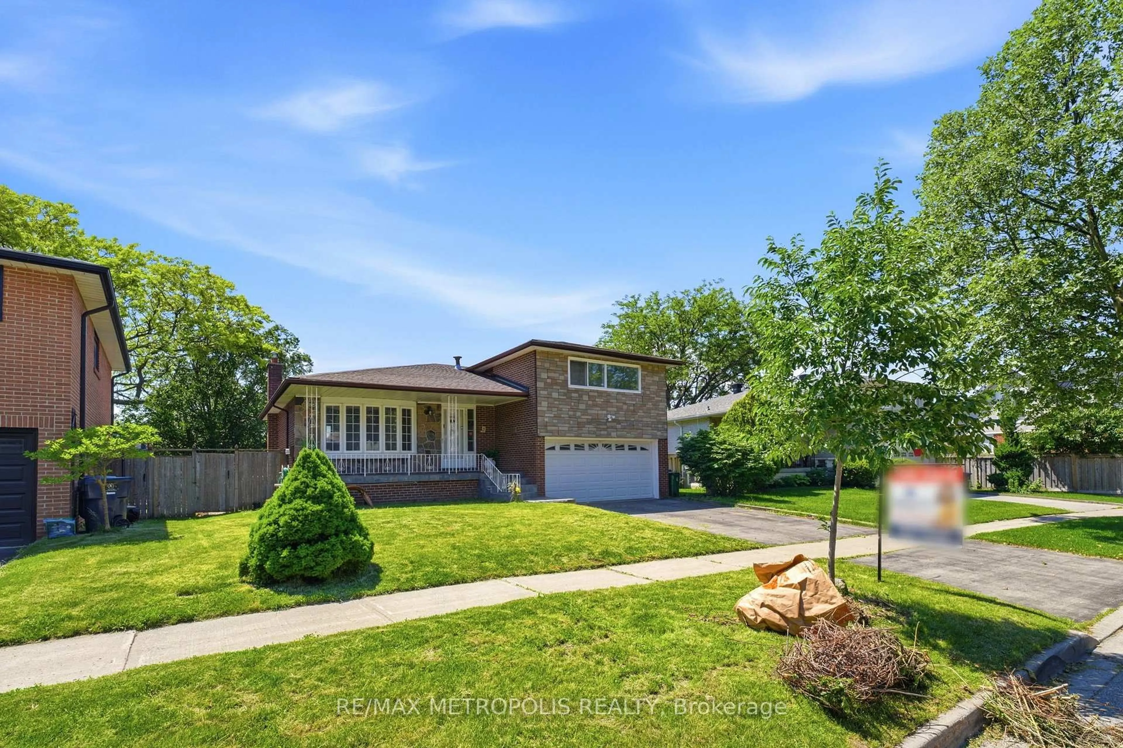 Home with brick exterior material, street for 31 Langevin Cres, Toronto Ontario M1C 2B8
