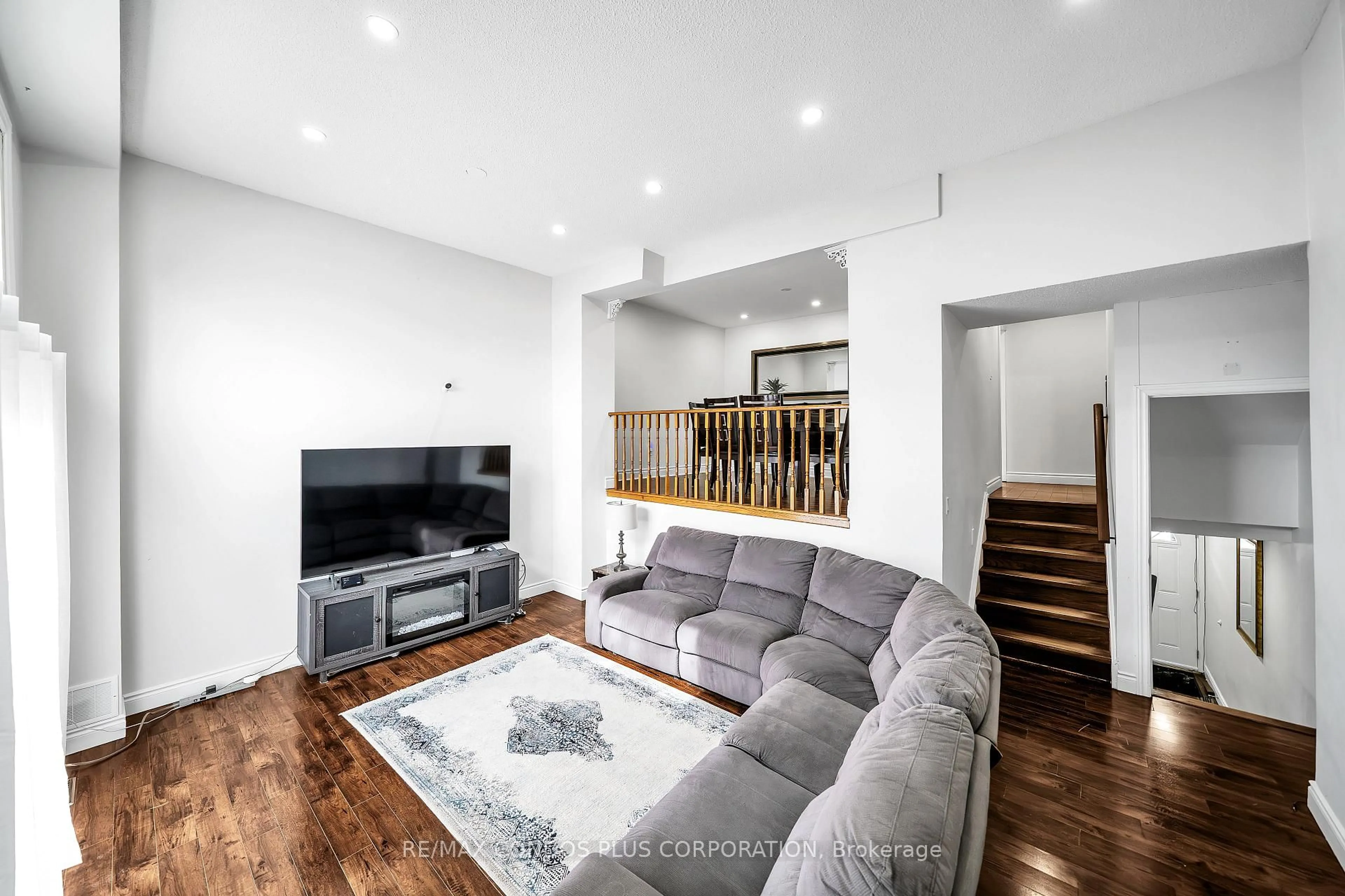 Living room with furniture, unknown for 222 Pearson St #39, Oshawa Ontario L1G 7C6