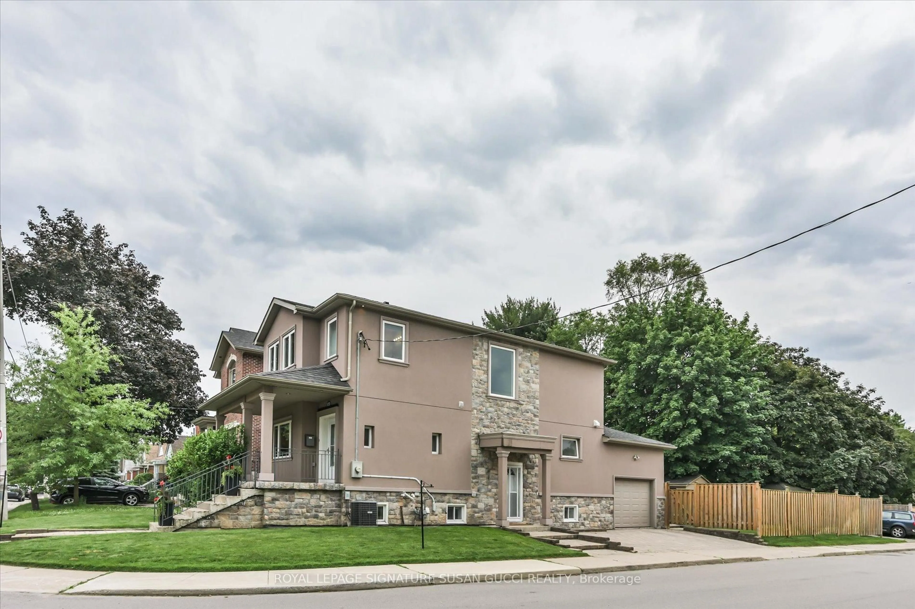 Home with brick exterior material, street for 122 Cedarcrest Blvd, Toronto Ontario M4B 2P3