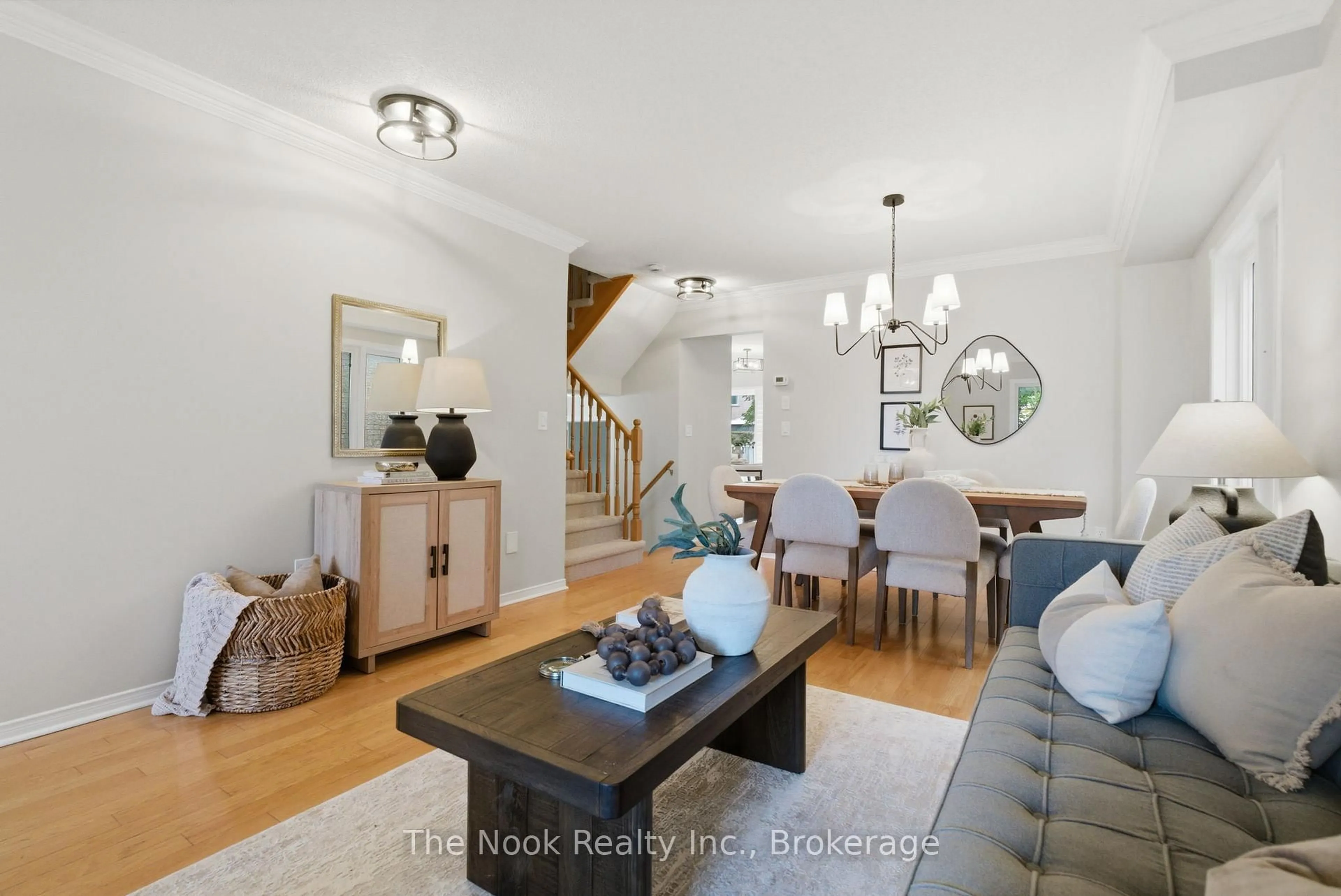 Living room with furniture, unknown for 95 Ipswich Pl, Whitby Ontario L1M 2K2