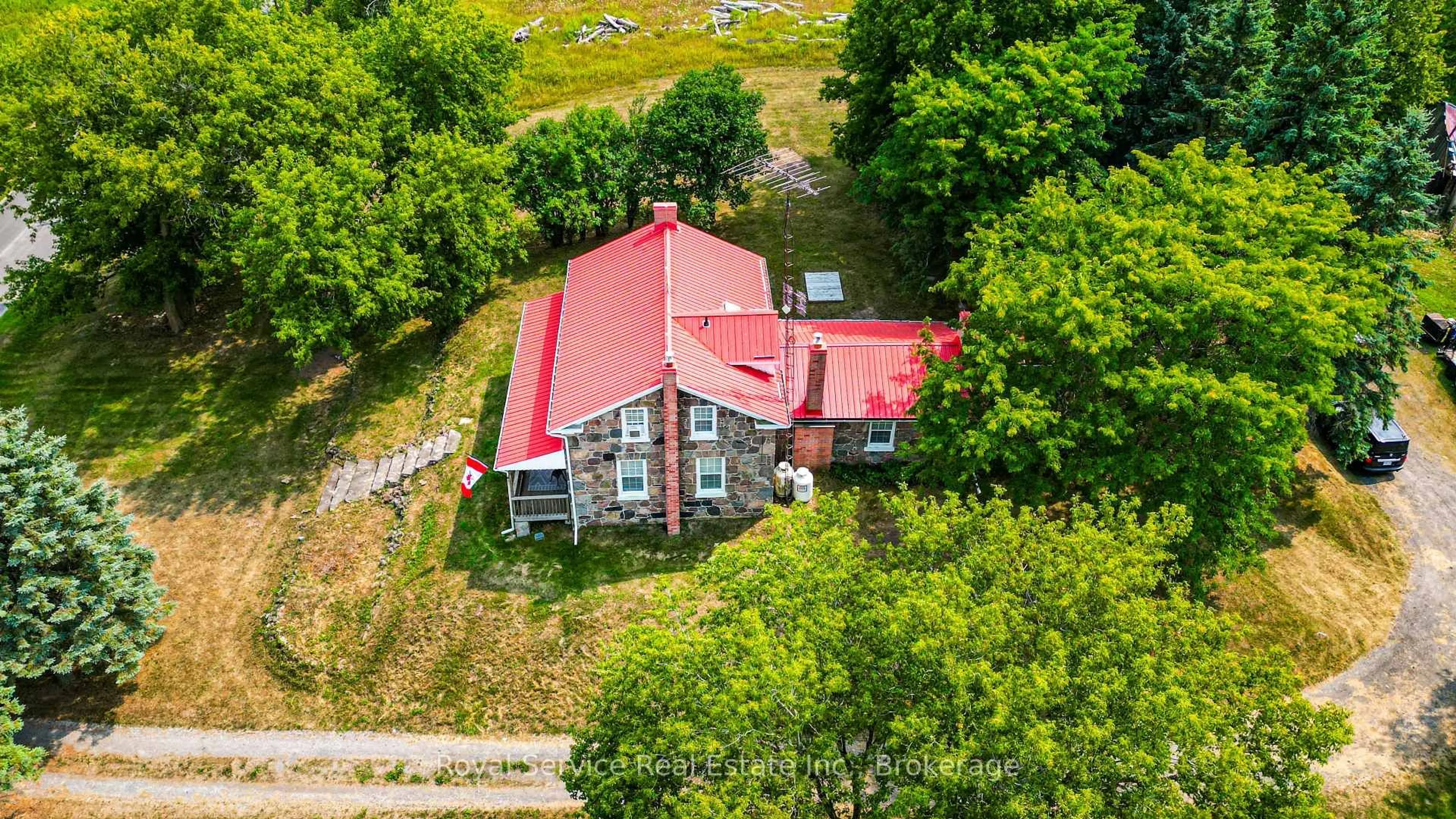 A pic from outside/outdoor area/front of a property/back of a property/a pic from drone, building for 3142 Maple Grove Rd, Clarington Ontario L1C 6M7