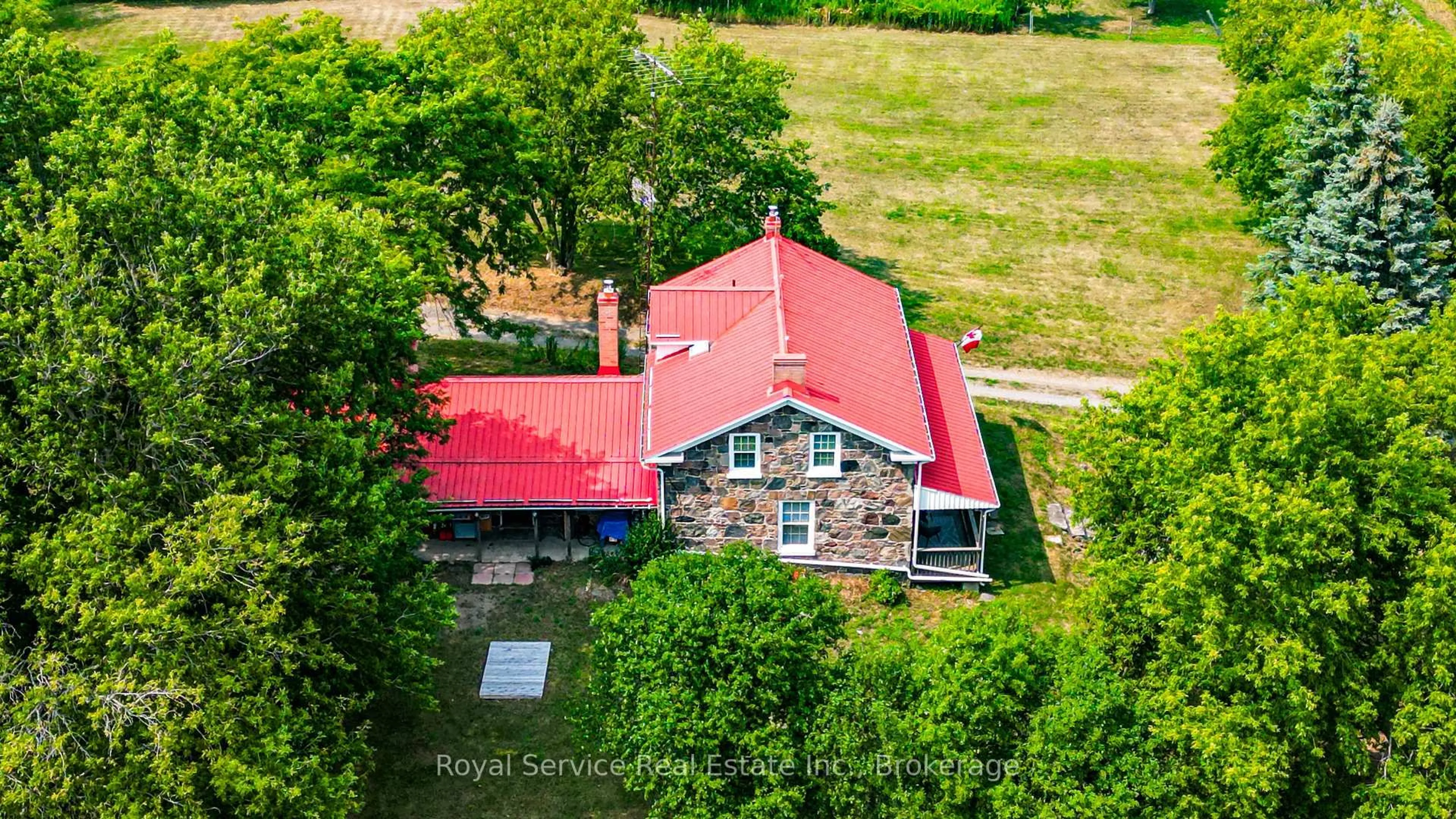 A pic from outside/outdoor area/front of a property/back of a property/a pic from drone, building for 3142 Maple Grove Rd, Clarington Ontario L1C 6M7