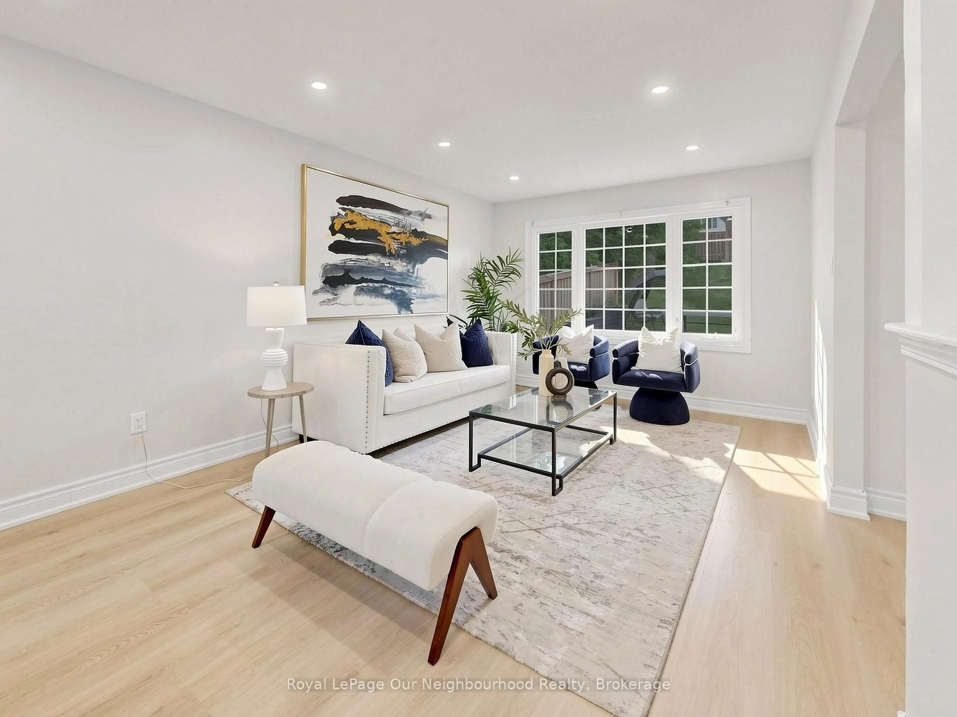 Living room with furniture, unknown for 660 Dunn Cres, Pickering Ontario L1W 3T3