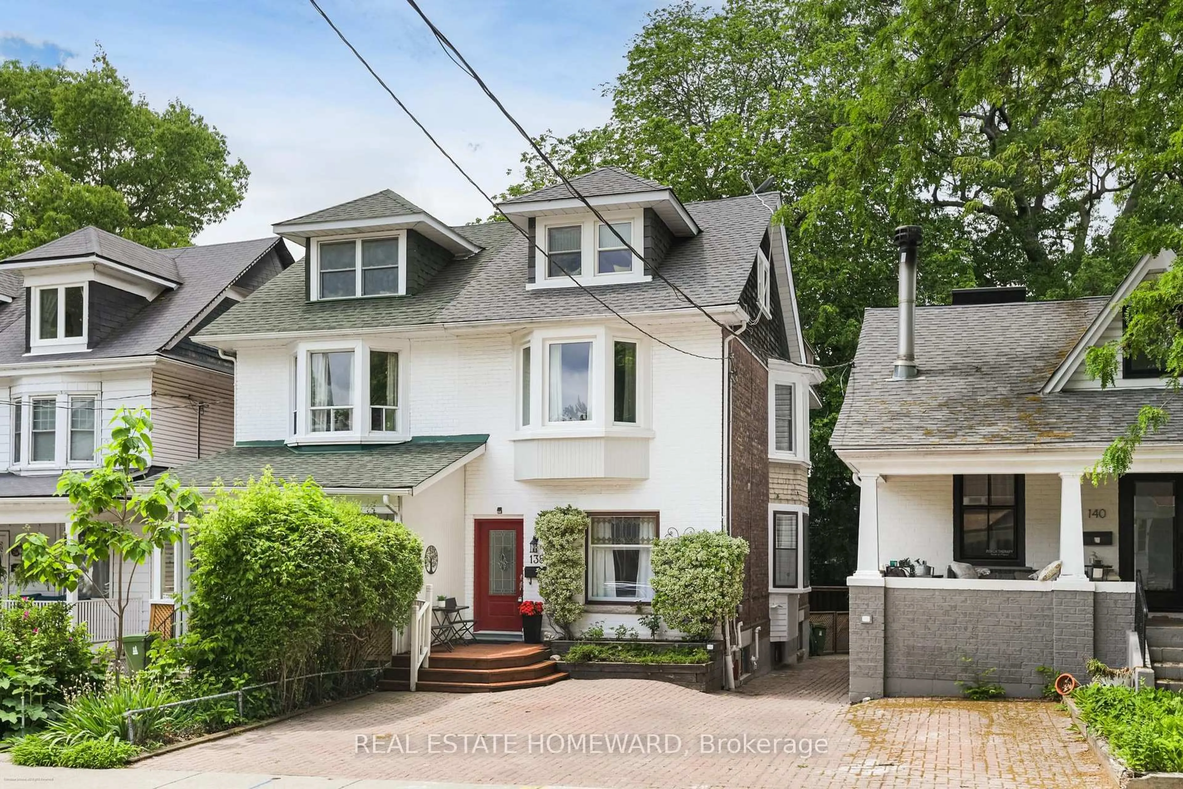 Unknown for 138 Lee Ave, Toronto Ontario M4E 2P3