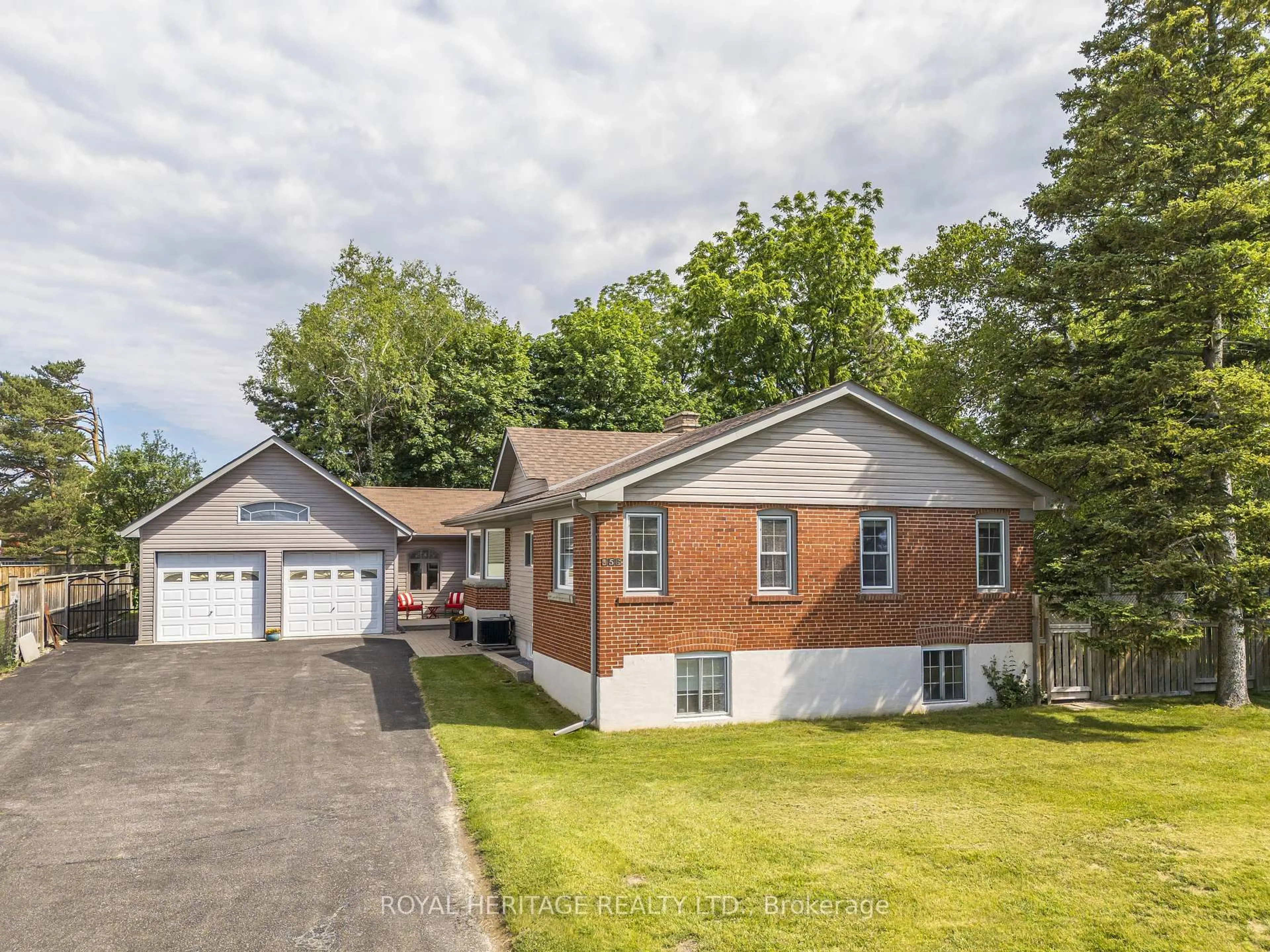 Unknown for 956 Bayshore Crt, Pickering Ontario L1W 2Y3