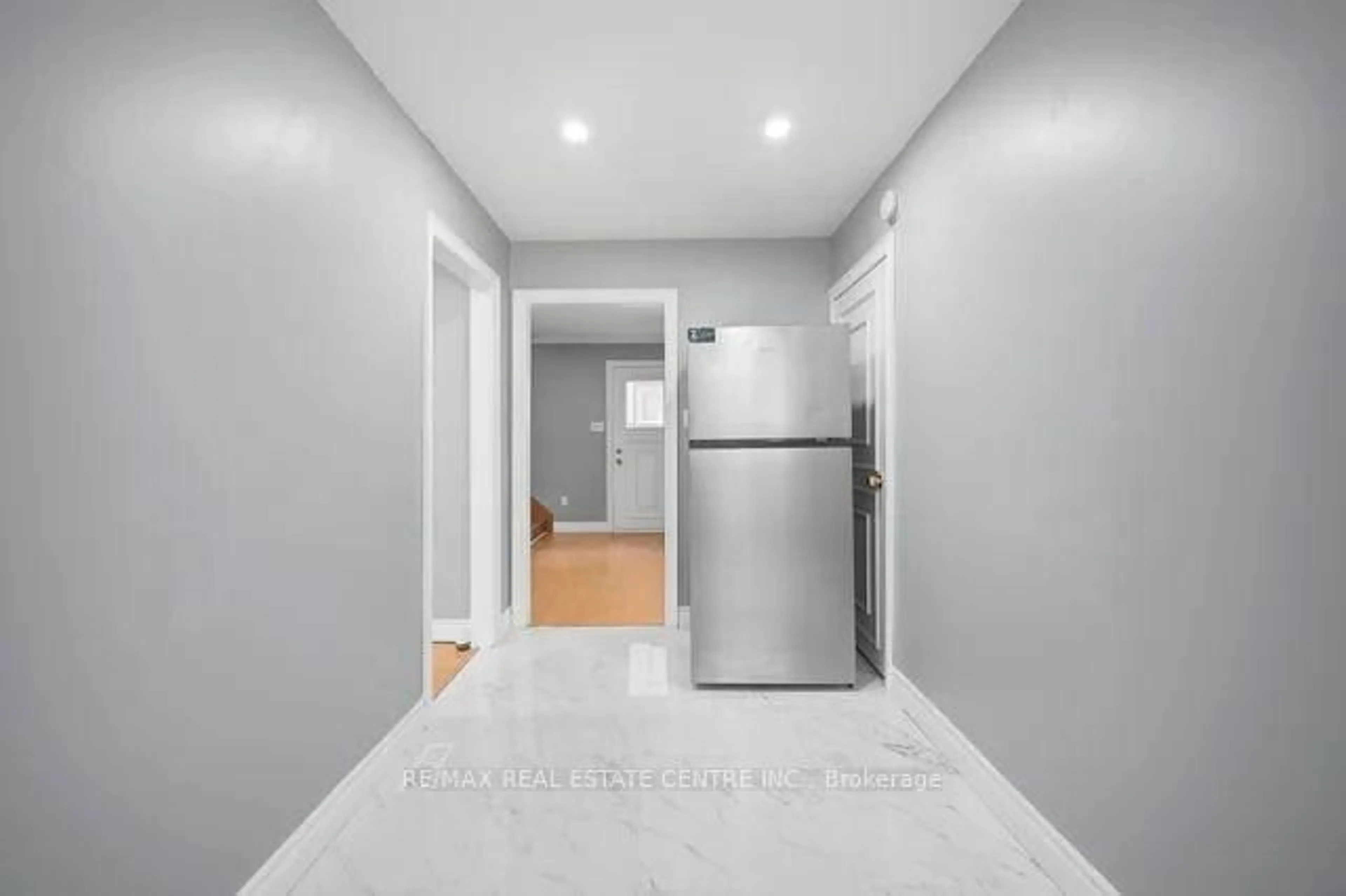 Standard kitchen, unknown for 53 Farmhill Crt, Toronto Ontario M1B 2M1