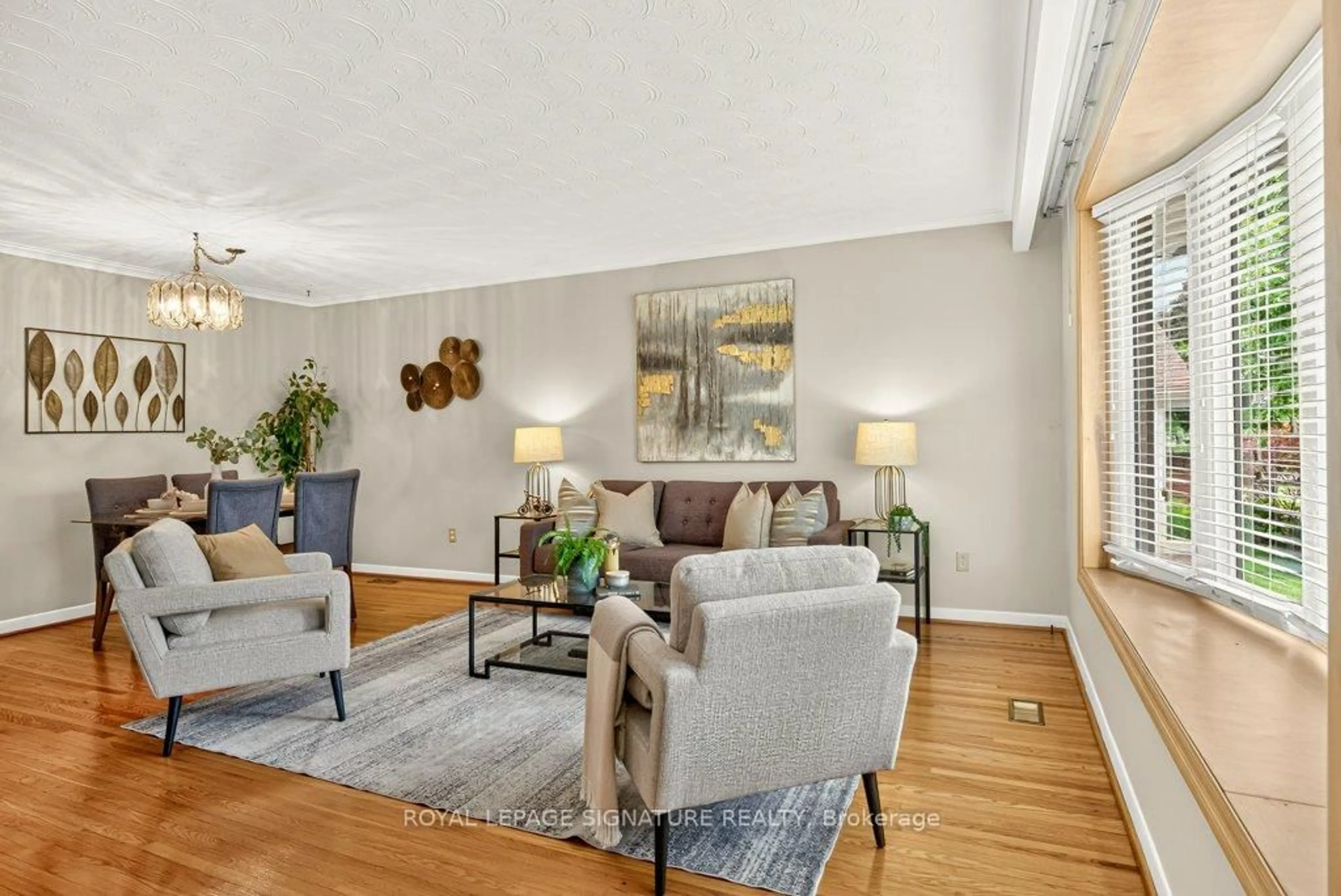 Living room with furniture, unknown for 44 Rowallan Dr, Toronto Ontario M1E 2Y6