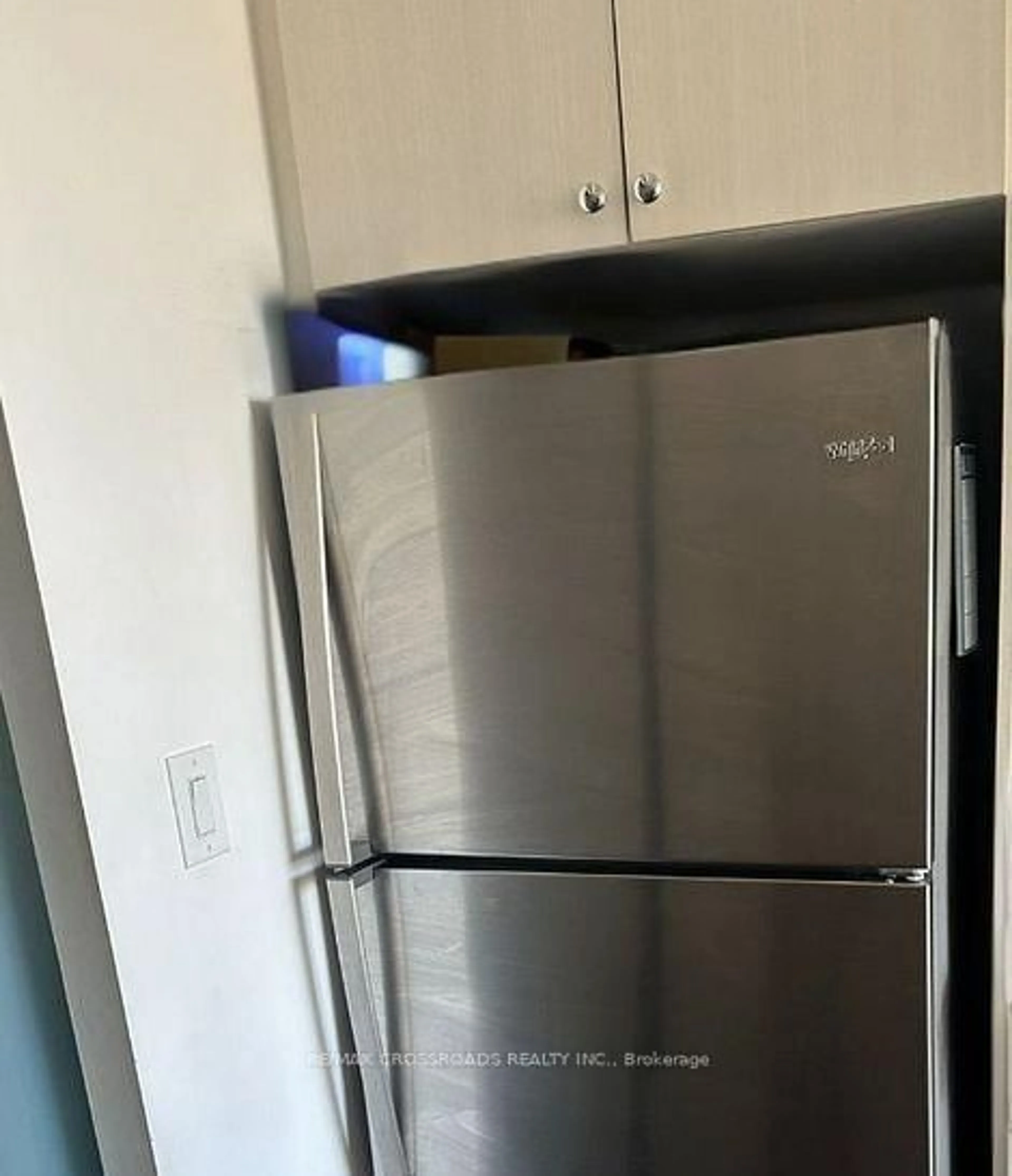 Standard kitchen, floor is not visible for 2799 Kingston Rd #628, Toronto Ontario M1M 1N1
