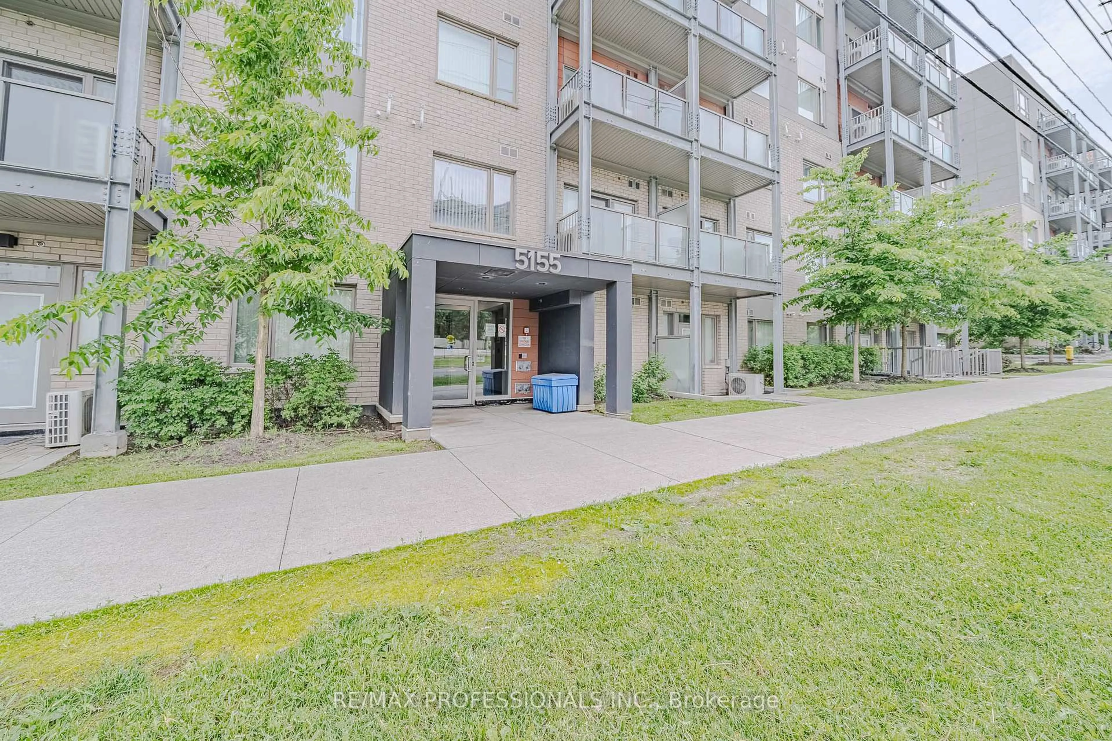Patio, street for 5155 Sheppard East Ave #401, Toronto Ontario M1B 0C8