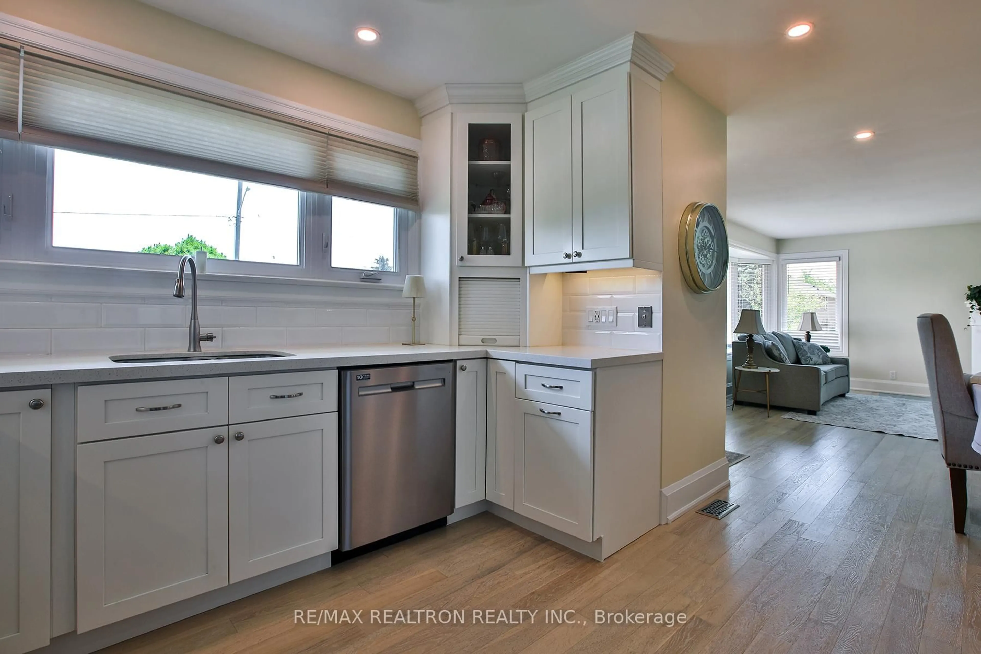 Open concept kitchen, unknown for 744 Shelley Ave, Oshawa Ontario L1H 3J6